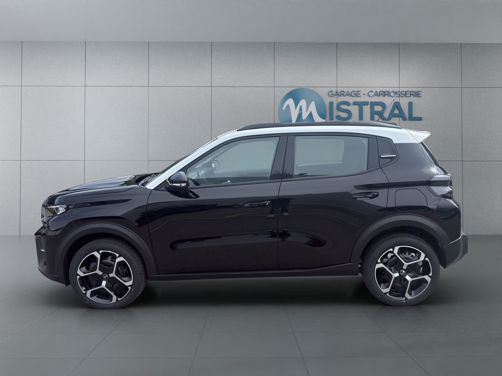 CITROEN C3 1.2 Hybrid Tonic, Mild-Hybrid Petrol/Electric, New car, Automatic - 2