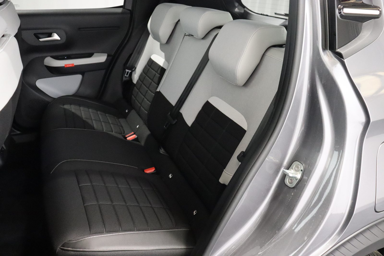 CITROEN C3 1.2 Hybrid Max, Hybride Léger Essence/Électricité, Voiture nouvelle, Automatique - 5