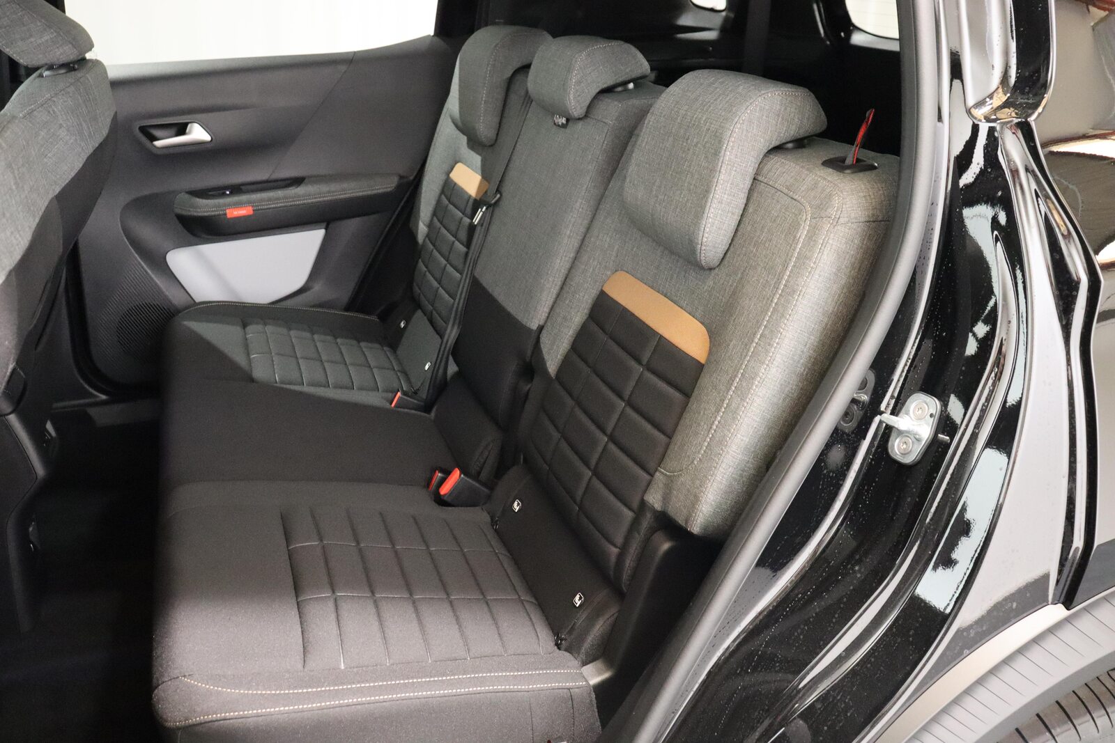 CITROEN C3 Aircross 1.2 Hybrid Plus, Mild-Hybrid Benzin/Elektro, Neuwagen, Automatik - 5