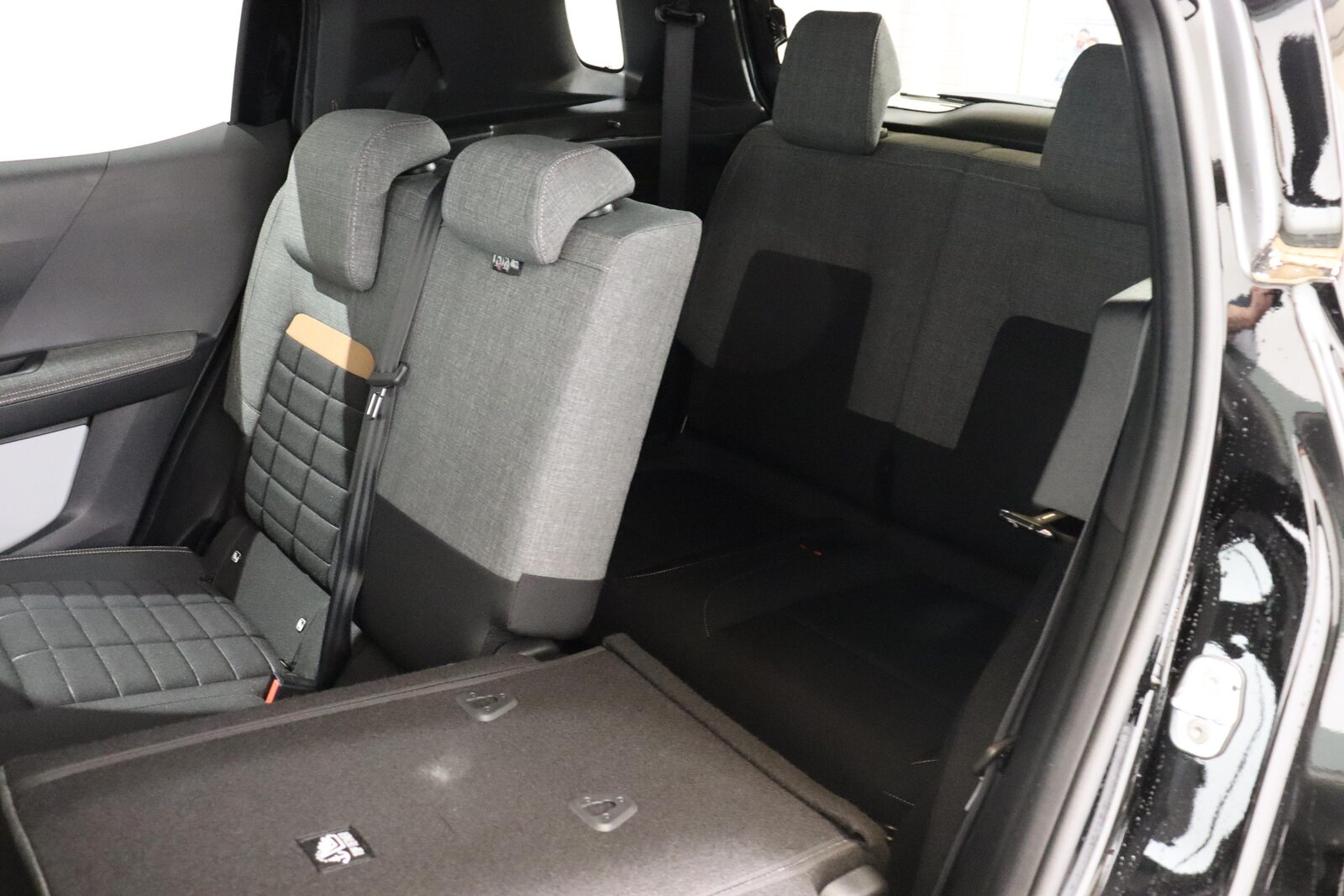 CITROEN C3 Aircross 1.2 Hybrid Plus, Mild-Hybrid Benzin/Elektro, Neuwagen, Automatik - 6