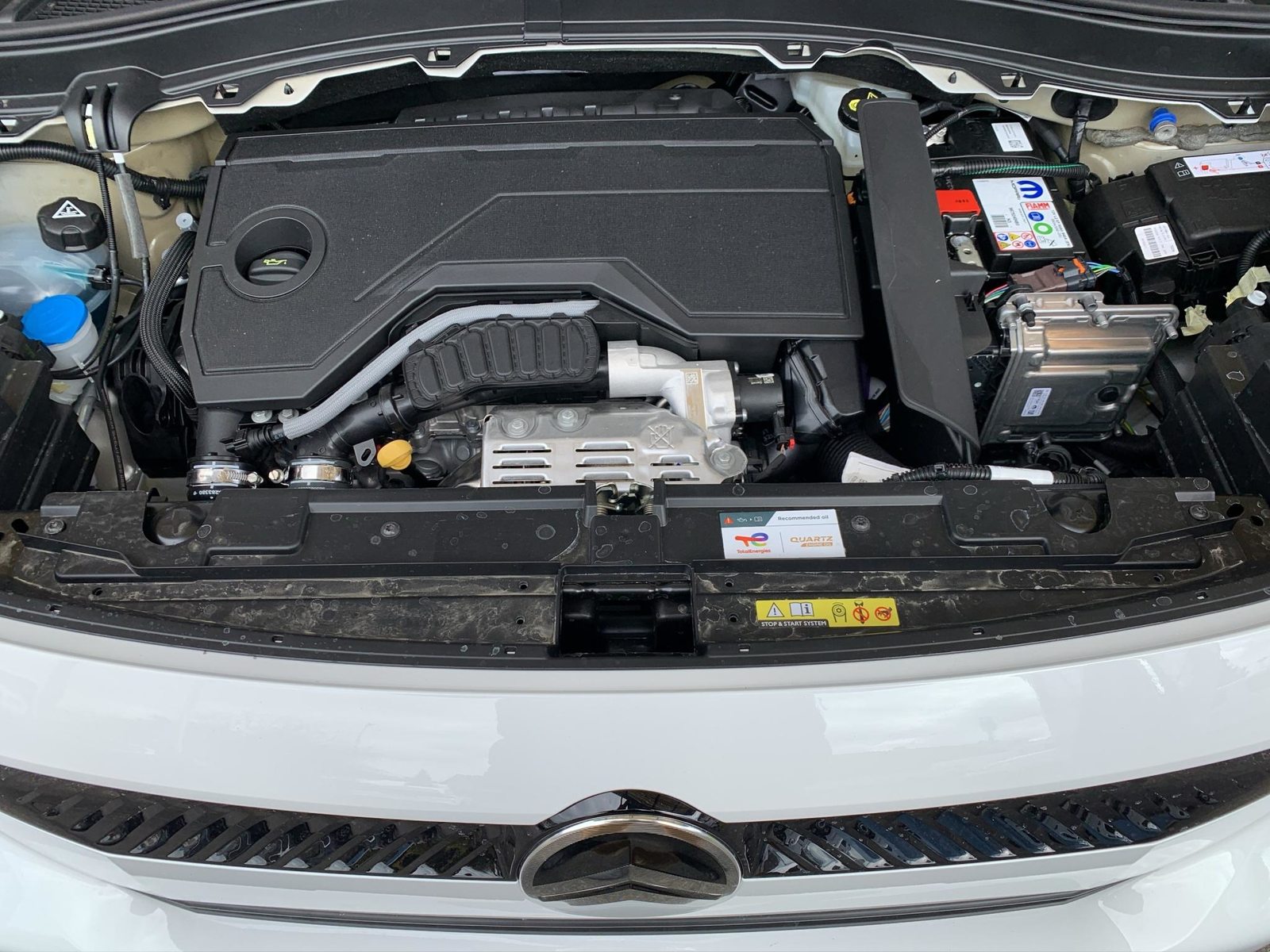 CITROEN C3 1.2 Hybrid Max, Mild-Hybrid Petrol/Electric, New car, Automatic - 5