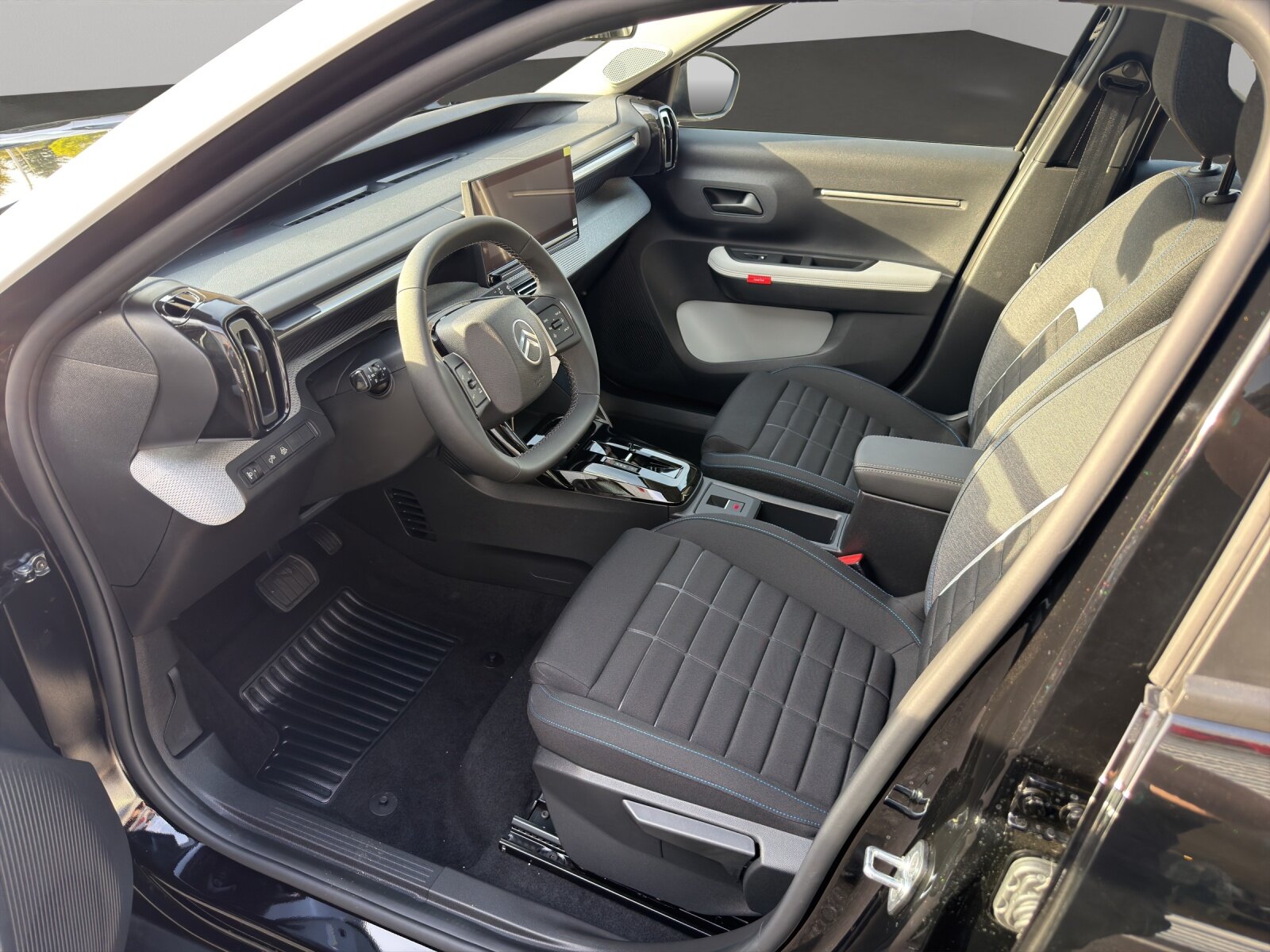 CITROEN C3 1.2 Hybrid Tonic+, Voll-Hybrid Benzin/Elektro, Neuwagen, Automatik - 4