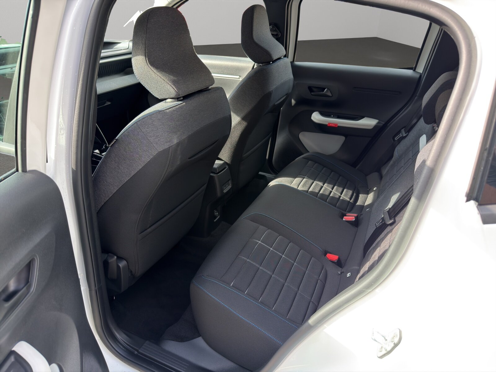 CITROEN C3 1.2 Hybrid Tonic+, Hybride Intégral Essence/Électricité, Voiture nouvelle, Automatique - 5