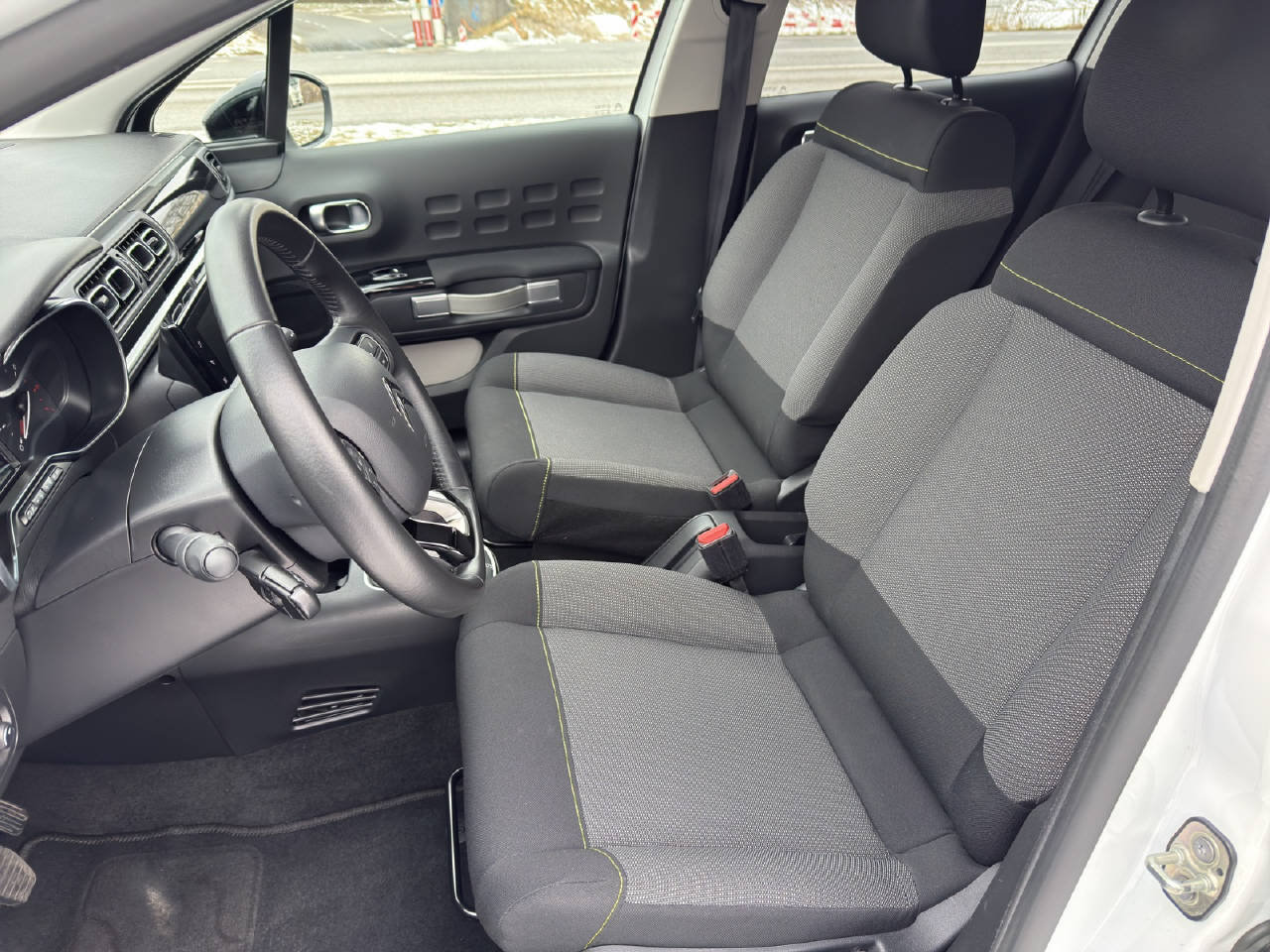 CITROEN C3 1.2 PureTech Shine S/S, Benzin, Occasion / Gebraucht, Handschaltung - 5
