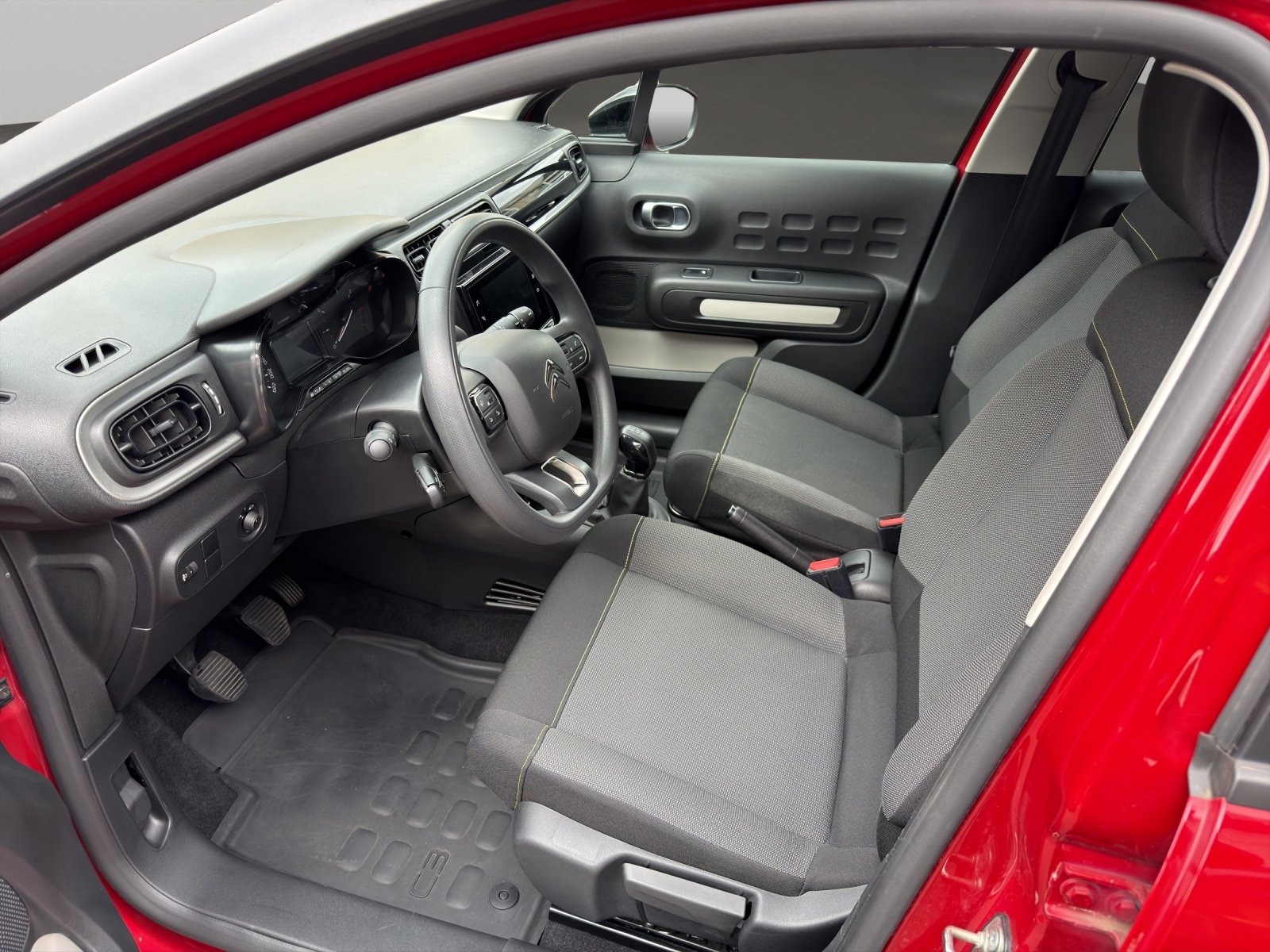 CITROEN C3 1.2 PureTech Swiss Edition, Benzin, Occasion / Gebraucht, Handschaltung - 4