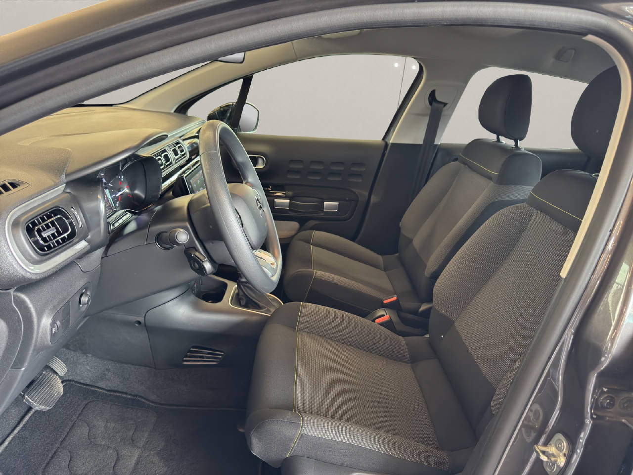CITROEN C3 1.2 PureTech Swiss Edition+, Essence, Occasion / Utilisé, Automatique - 5