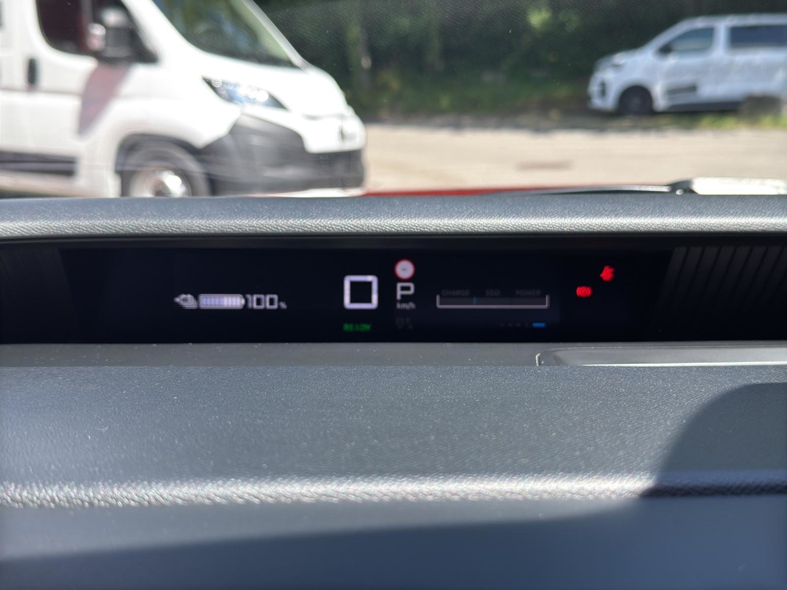 CITROEN e-C3 long range Max, Électrique, Occasion / Utilisé, Automatique - 6