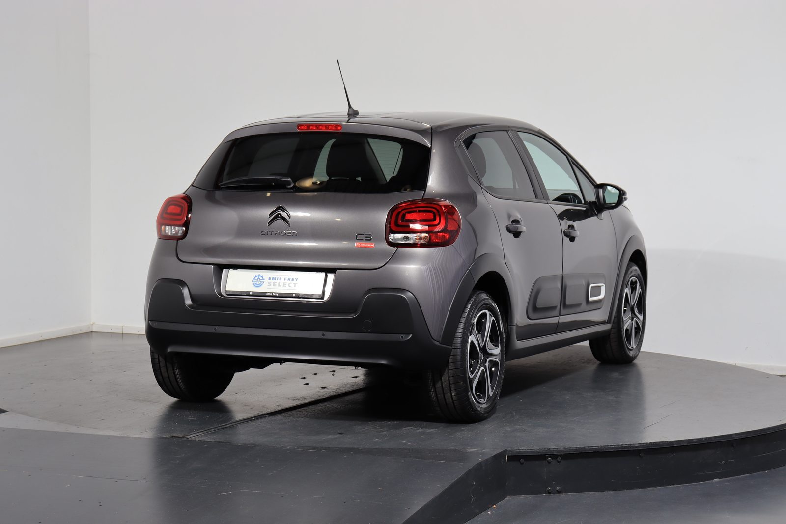 CITROEN C3 1.2 PureTech Swiss Edition S/S, Petrol, Second hand / Used, Manual - 3