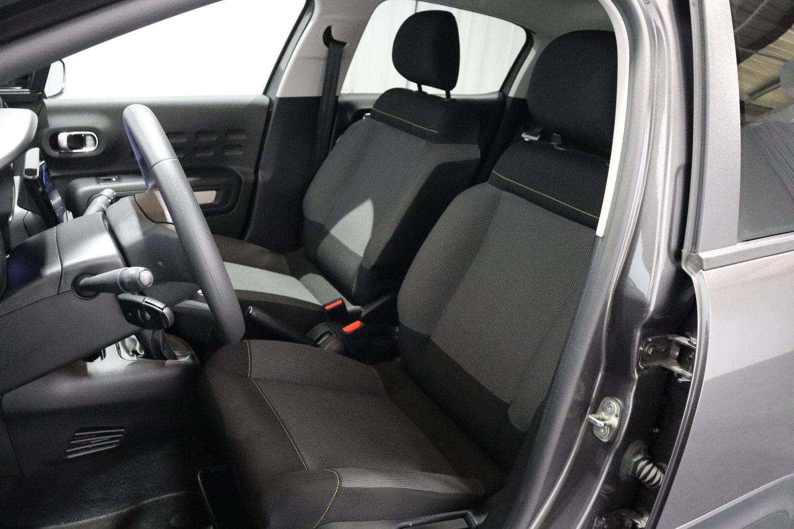 CITROEN C3 1.2 PureTech Swiss Edition S/S, Petrol, Second hand / Used, Manual - 5