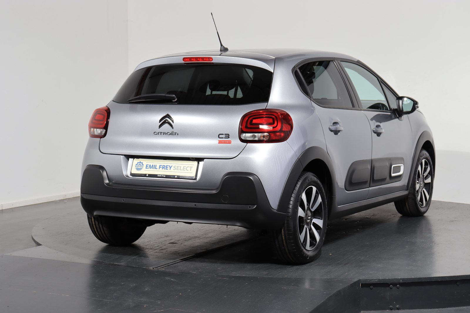 CITROEN C3 1.2 PureTech Swiss Edition+, Petrol, Second hand / Used, Automatic - 3
