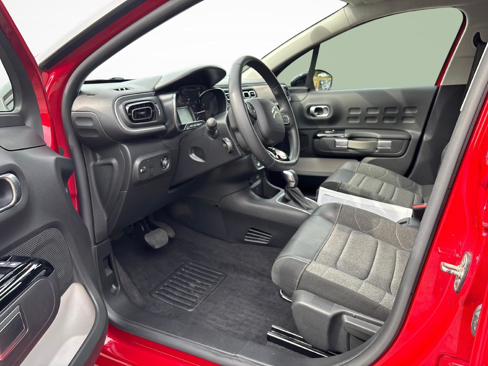 CITROEN C3 1.2 PureTech Shine, Petrol, Second hand / Used, Automatic - 6