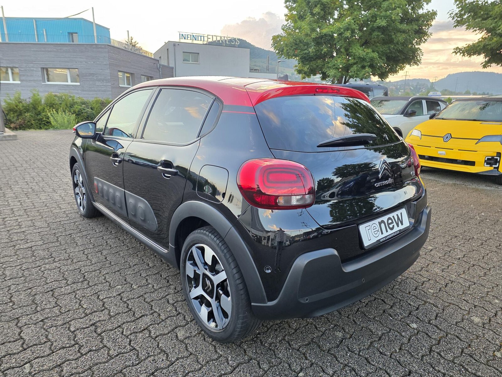 CITROEN C3 1.2 PureTech Shine, Essence, Occasion / Utilisé, Manuelle - 3