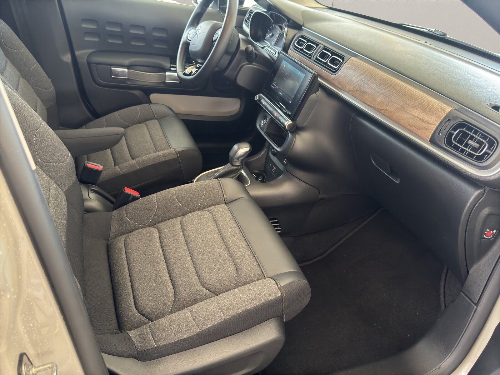 CITROEN C3 1.2 PureTech Swiss Edition+ *Automat*, Benzin, Occasion / Gebraucht, Automatik - 6
