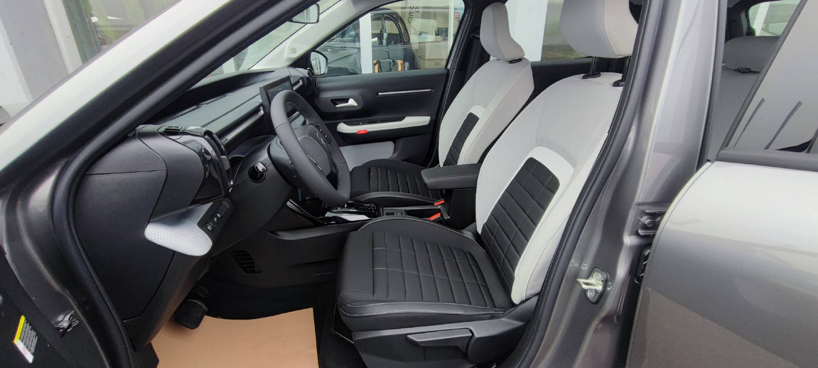 CITROEN C3 1.2 Hybrid Plus, Mild-Hybrid Petrol/Electric, Ex-demonstrator, Automatic - 7
