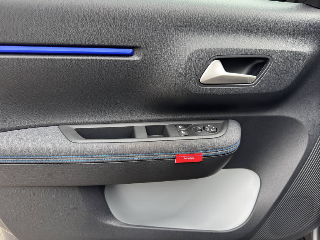 CITROEN C3 1.2 Hybrid Plus, Mild-Hybrid Petrol/Electric, Ex-demonstrator, Automatic - 3