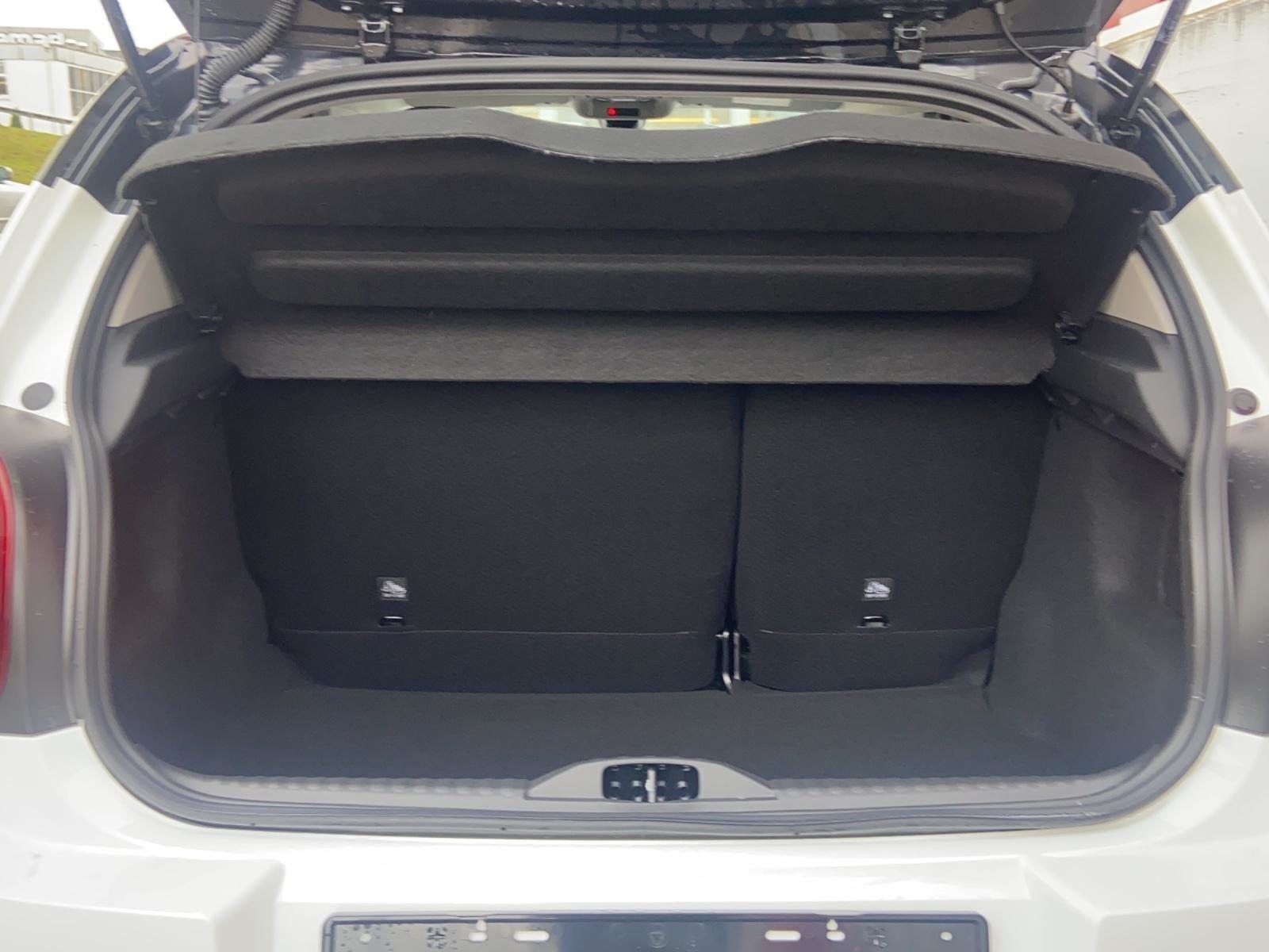 CITROEN C3 1.2 PureTech Shine, Petrol, Ex-demonstrator, Automatic - 5