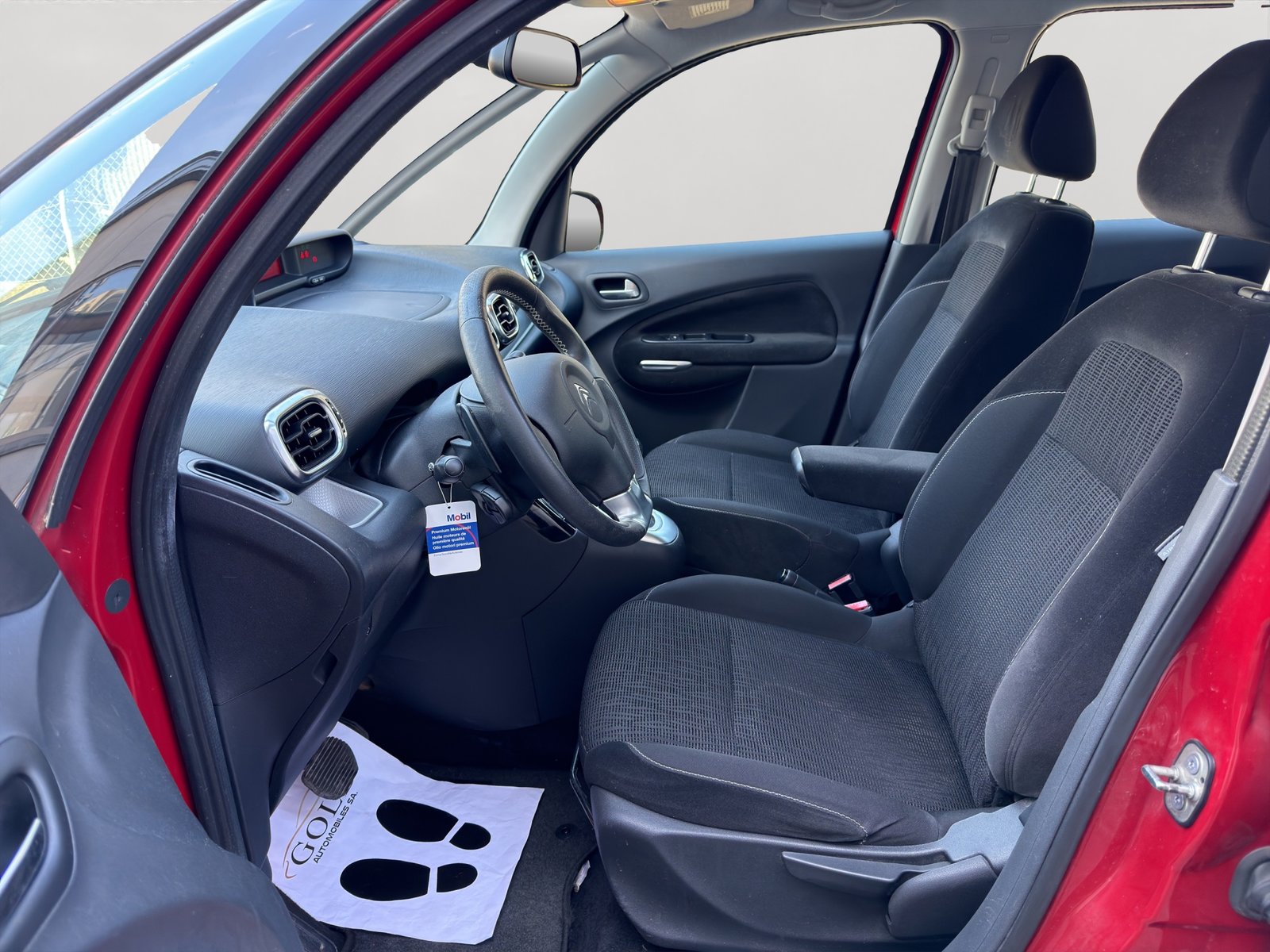 CITROEN C3 Picasso 1.6i 16V Exclusive EGS6, Benzin, Occasion / Gebraucht, Automatik - 7