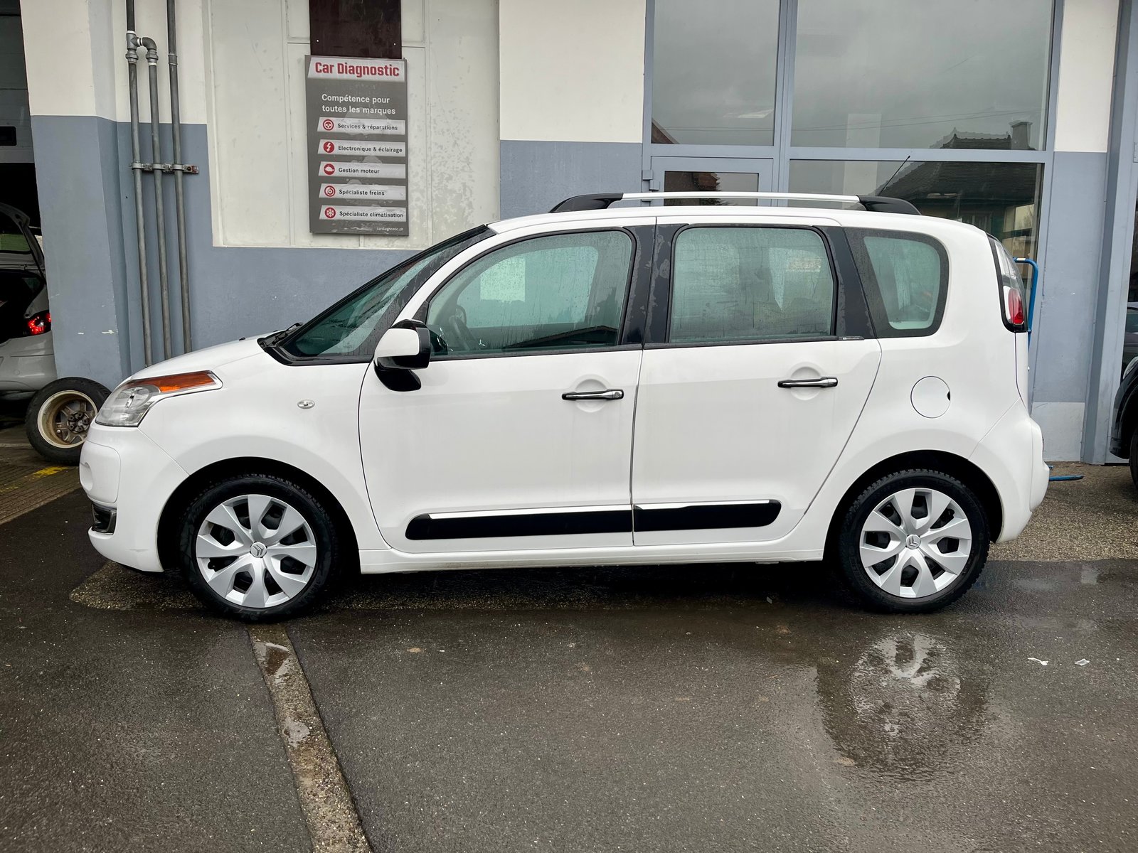 CITROEN C3 Picasso 1.6i 16V Exclusive EGS6, Benzin, Occasion / Gebraucht, Automatik - 2