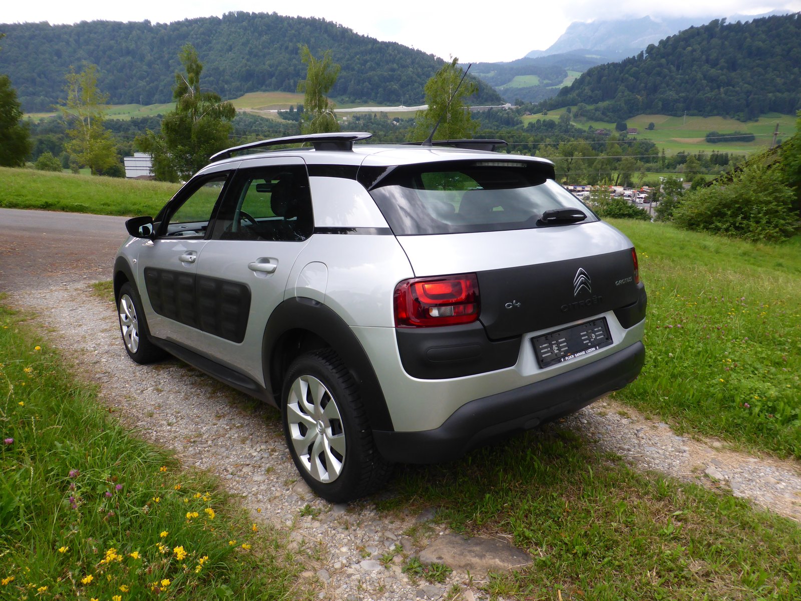 CITROEN C4 Cactus 1.2 VTi Feel, Petrol, Second hand / Used, Manual - 2