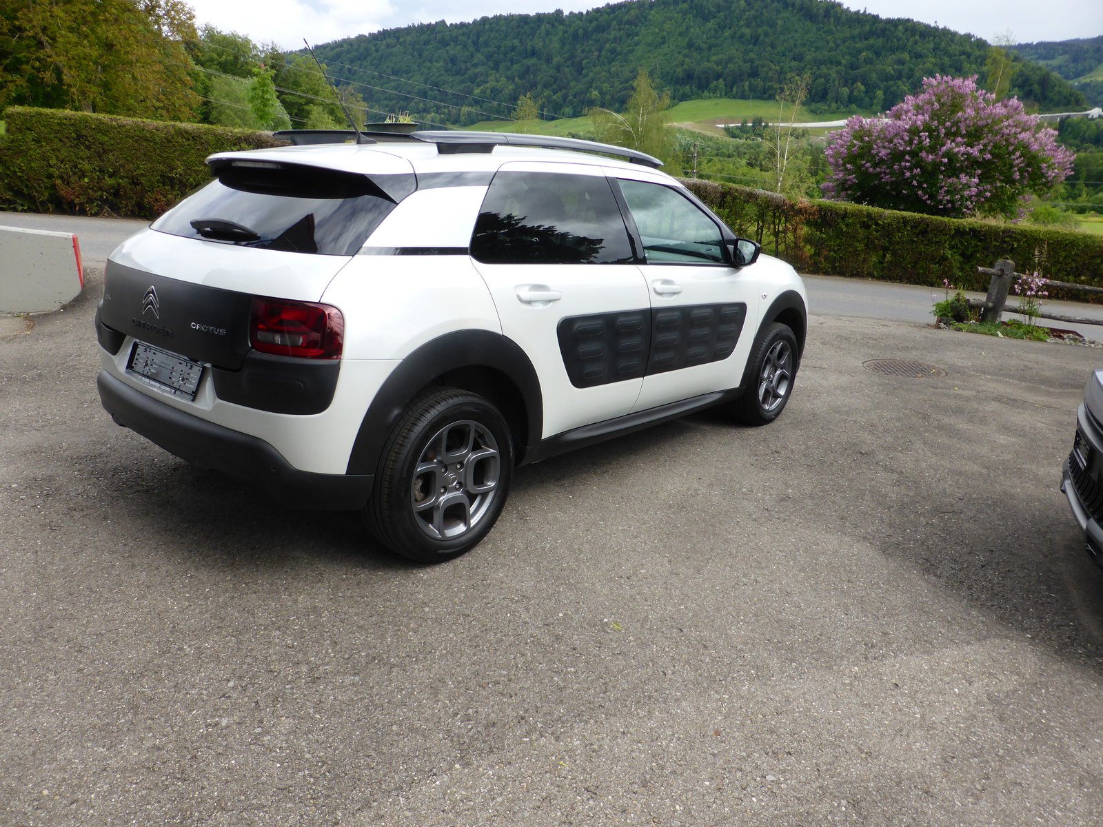 CITROEN C4 Cactus 1.2 e-THP Shine EAT6, Petrol, Second hand / Used, Automatic - 5