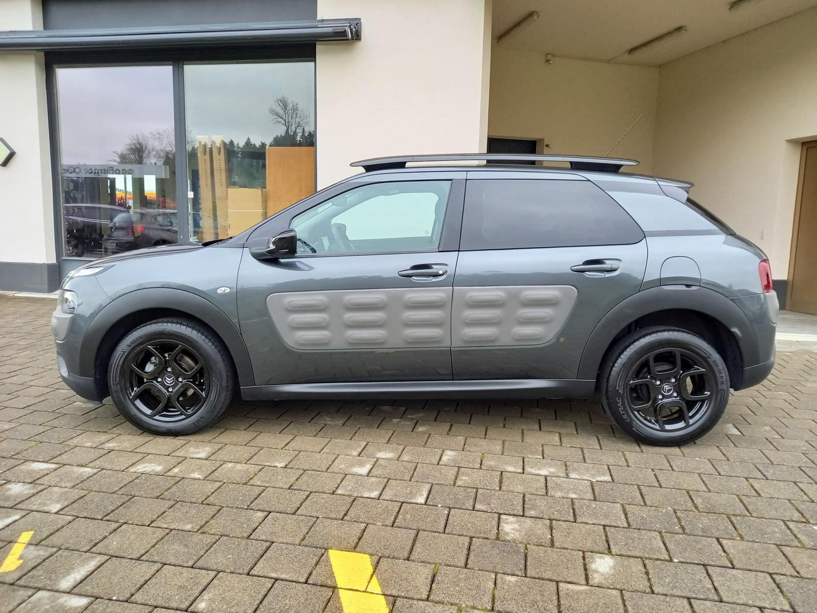 CITROEN C4 Cactus 1.6 BlueHDi 100 Feel ETG, Diesel, Occasion / Utilisé, Automatique - 3