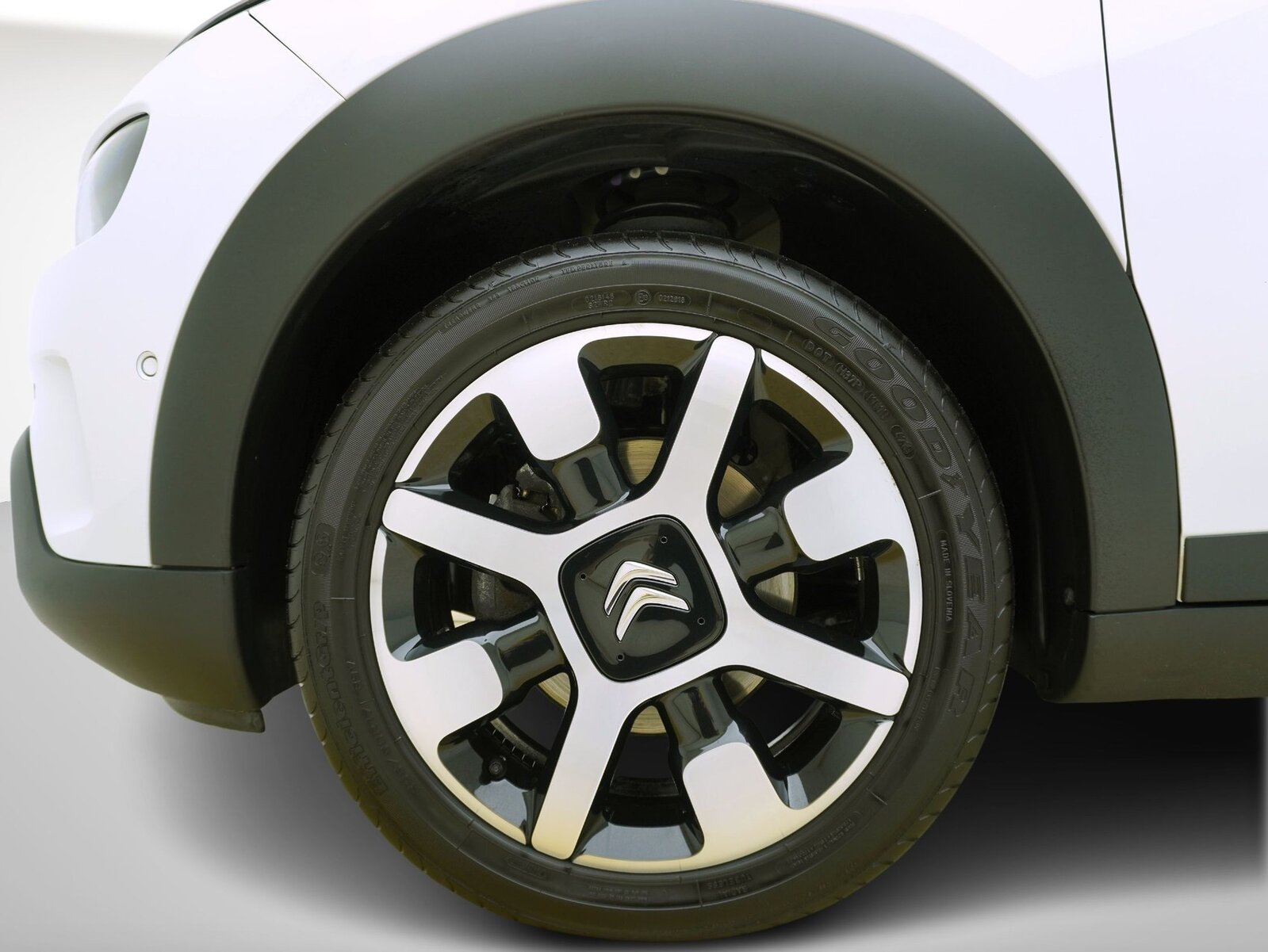 CITROEN C4 Cactus 1.2 PureTech Shine, Essence, Occasion / Utilisé, Automatique - 7