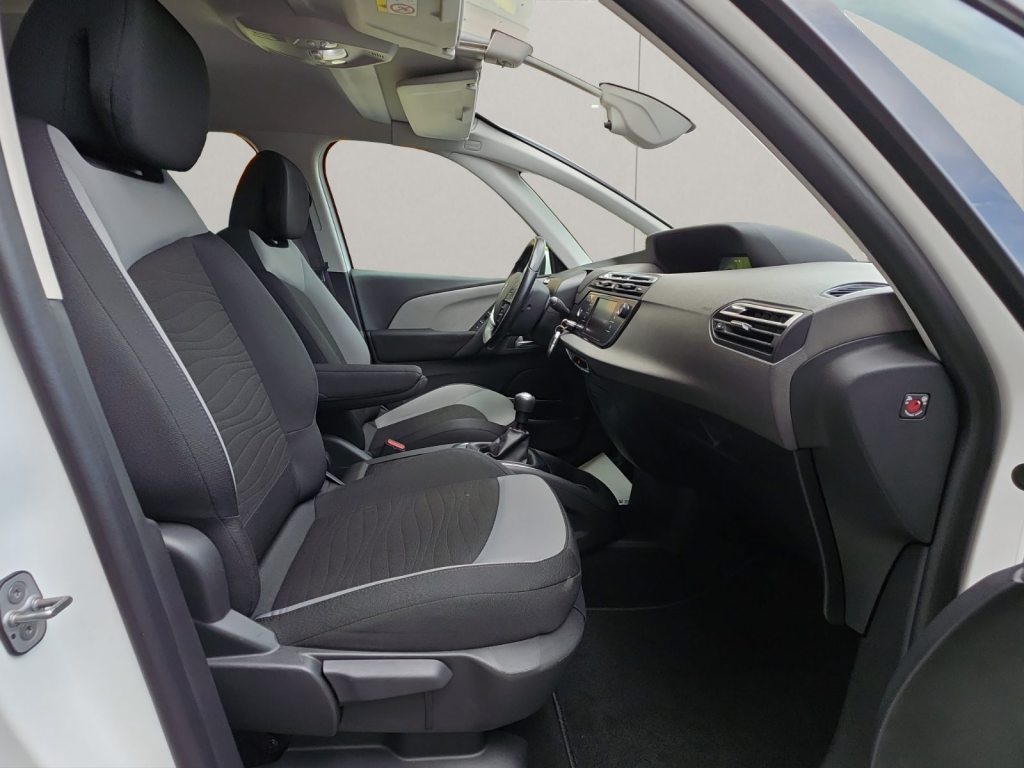 CITROEN C4 GRAND PICASSO 1.2 PureTech Intensive, Petrol, Second hand / Used, Manual - 5