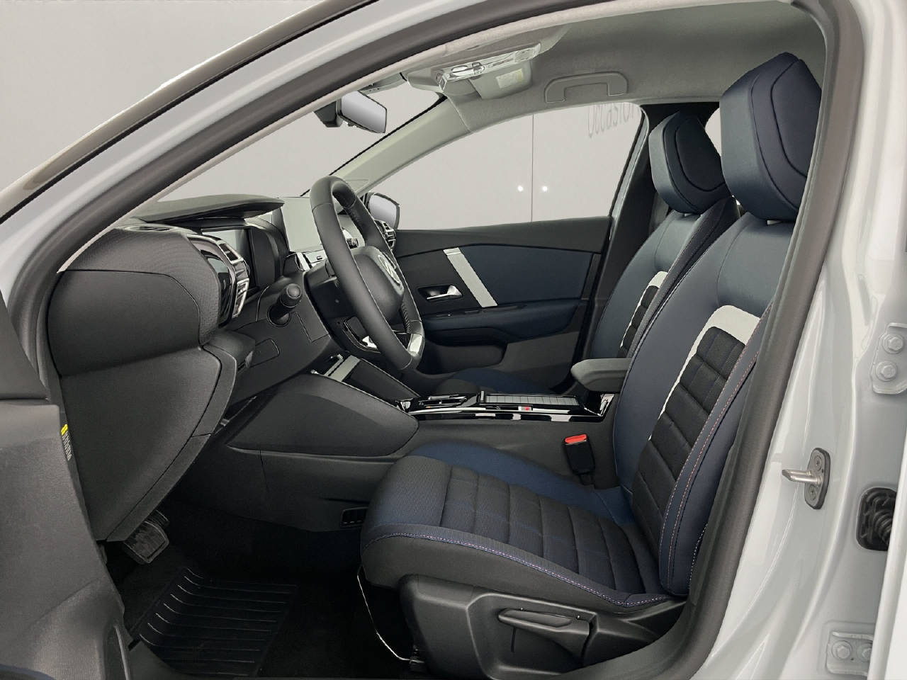 CITROEN C4 1.2 Hybrid Collection, Mild-Hybrid Petrol/Electric, New car, Automatic - 7
