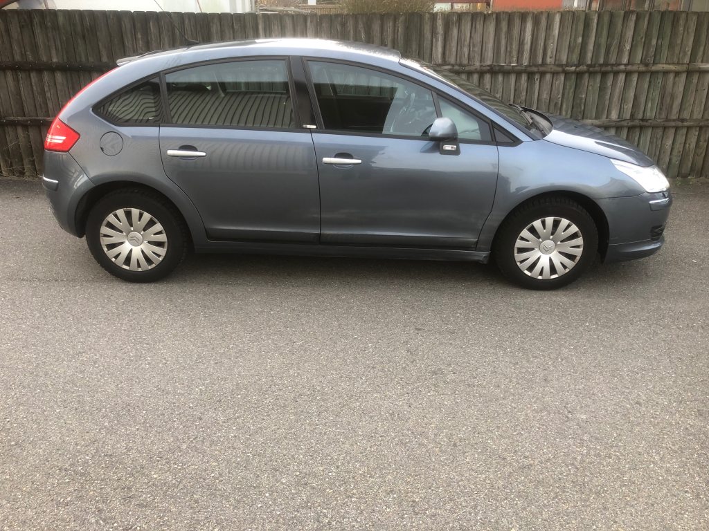 CITROEN C4 2.0i 16V Exclusive, Essence, Occasion / Utilisé, Automatique - 4