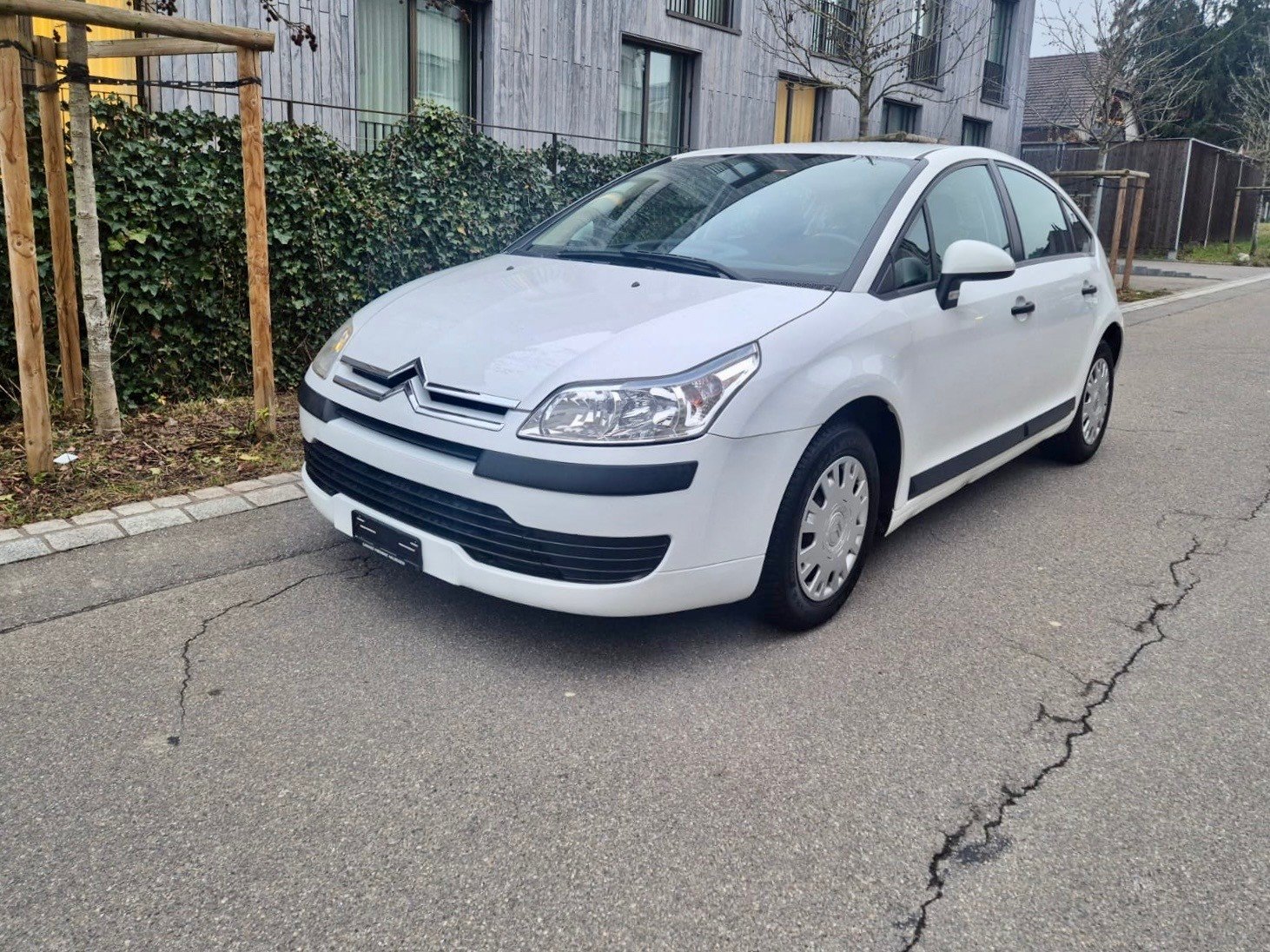CITROEN C4 Berline 1.4i 16V X, Benzin, Occasion / Gebraucht, Handschaltung - 4