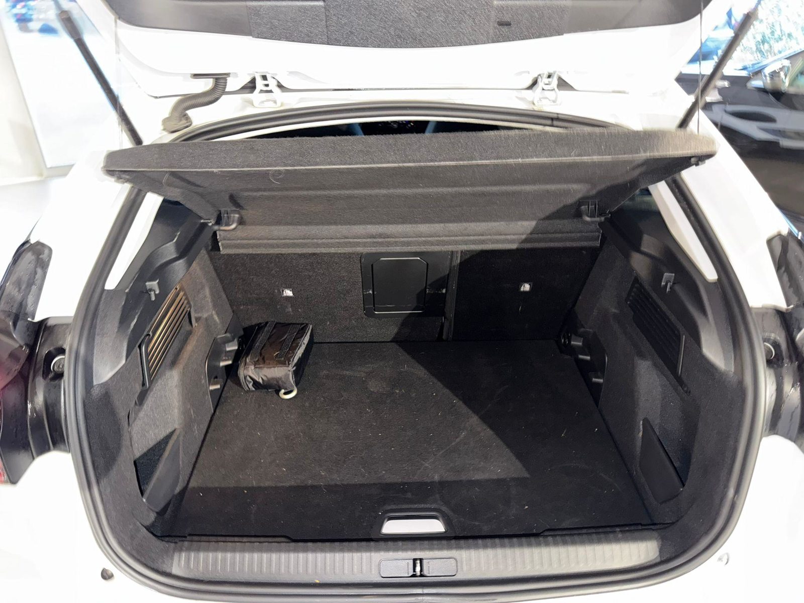 CITROEN e-C4 Shine, Électrique, Occasion / Utilisé, Automatique - 7