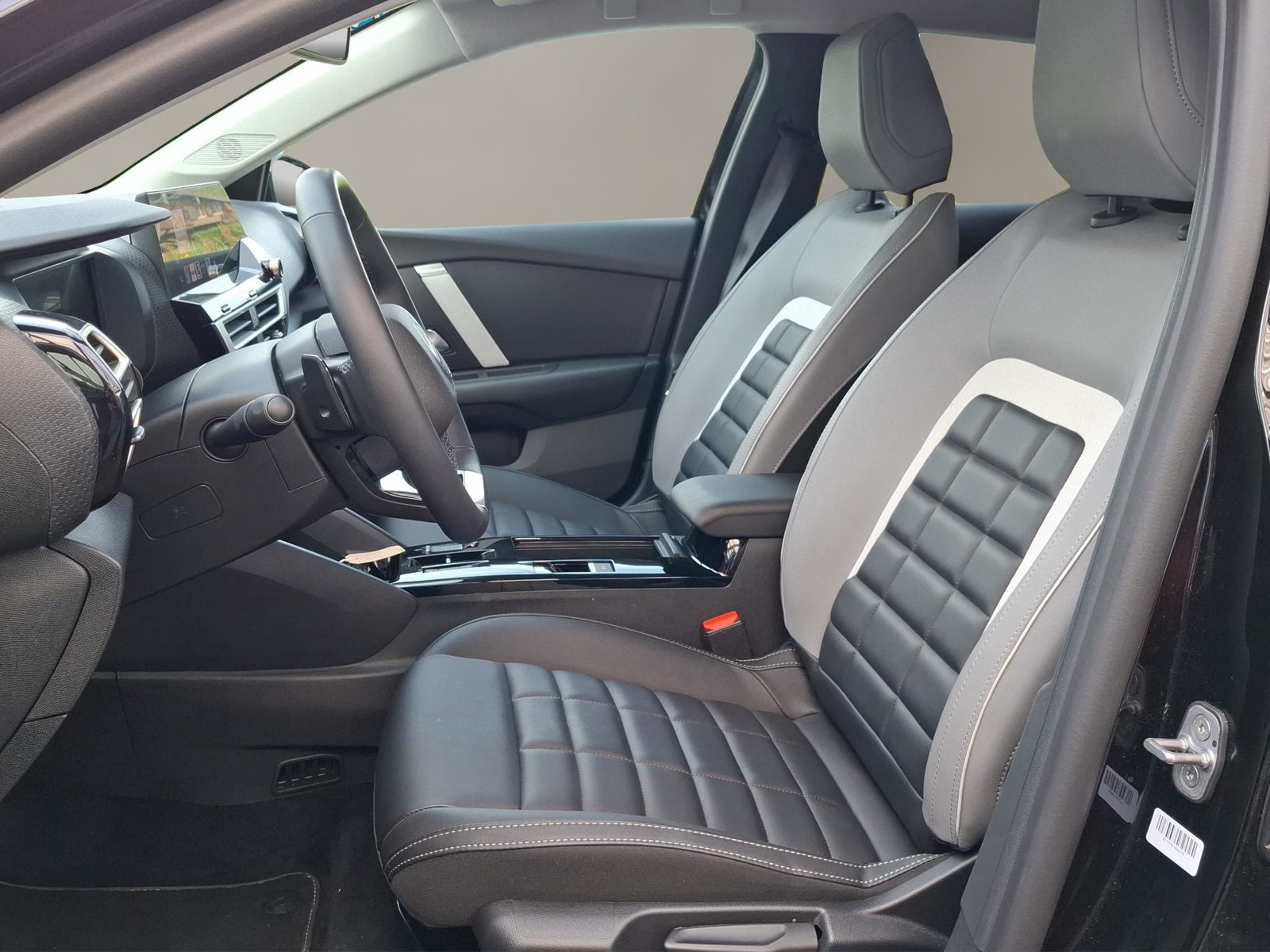 CITROEN C4 1.2 Hybrid Max, Mild-Hybrid Petrol/Electric, Second hand / Used, Automatic - 6