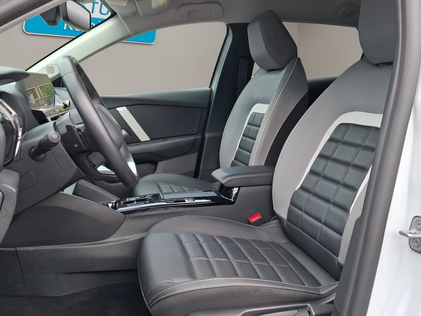 CITROEN C4 1.2 PureTech Max, Benzin, Occasion / Gebraucht, Automatik - 6