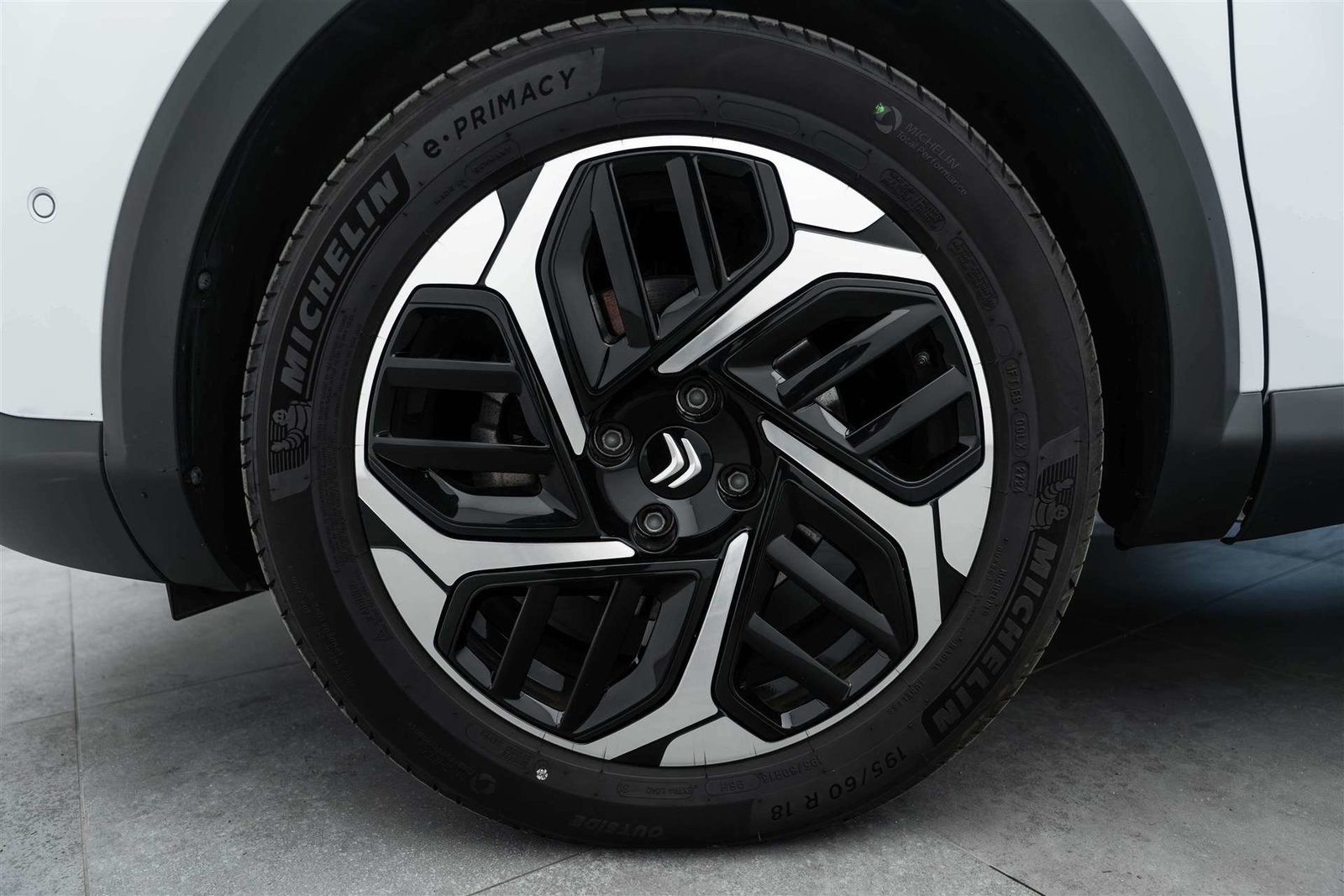 CITROEN C4 1.2 PureTech 130 Shine EAT8-Automat, Benzin, Occasion / Gebraucht, Automatik - 6