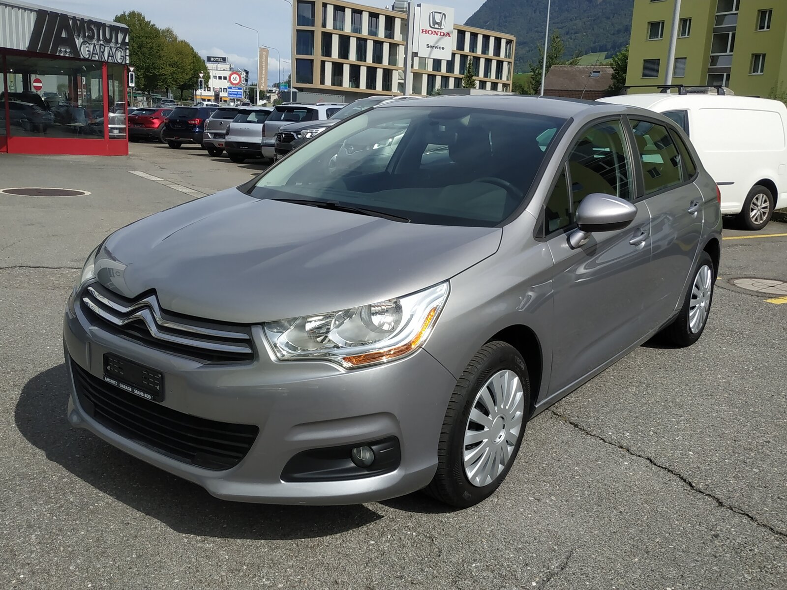 CITROEN C4 1.2 Pure Tech Live Edition, Essence, Occasion / Utilisé, Manuelle - 3