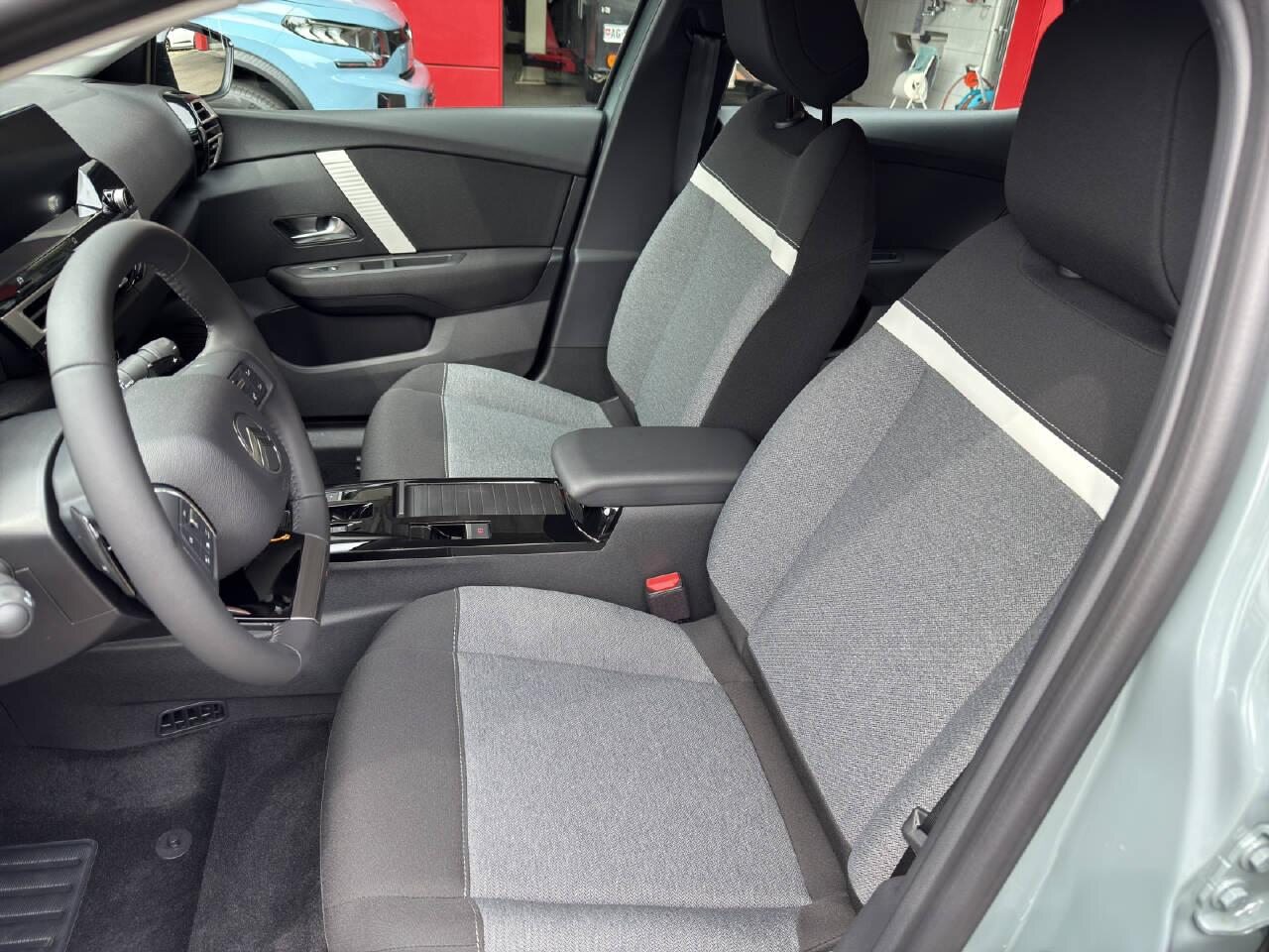 CITROEN C4 1.2 Hybrid You, Mild-Hybrid Petrol/Electric, Second hand / Used, Automatic - 5