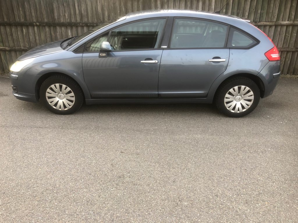 CITROEN C4 2.0i 16V Exclusive