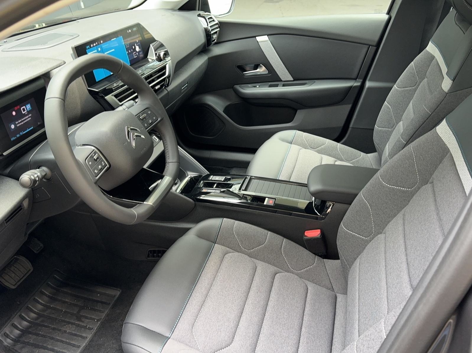 CITROEN e-C4 Swiss Edition, Elektro, Vorführwagen, Automatik - 5
