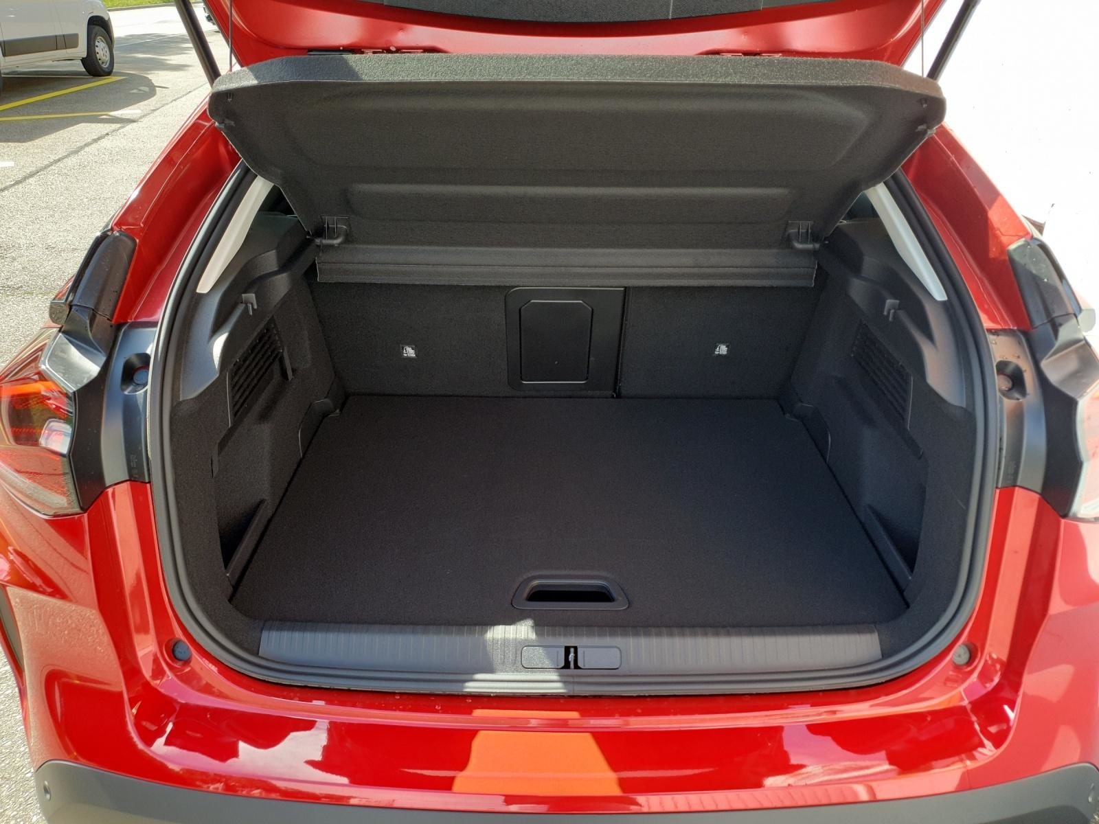 CITROEN C4 1.5 BlueHDi Shine Pack, Diesel, Ex-demonstrator, Automatic - 6