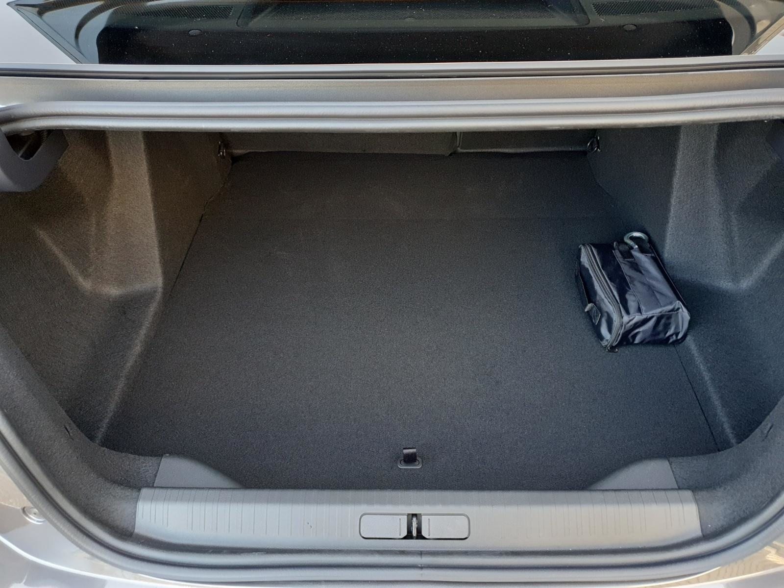 CITROEN e-C4 X Shine, Électrique, Voiture de démonstration, Automatique - 6