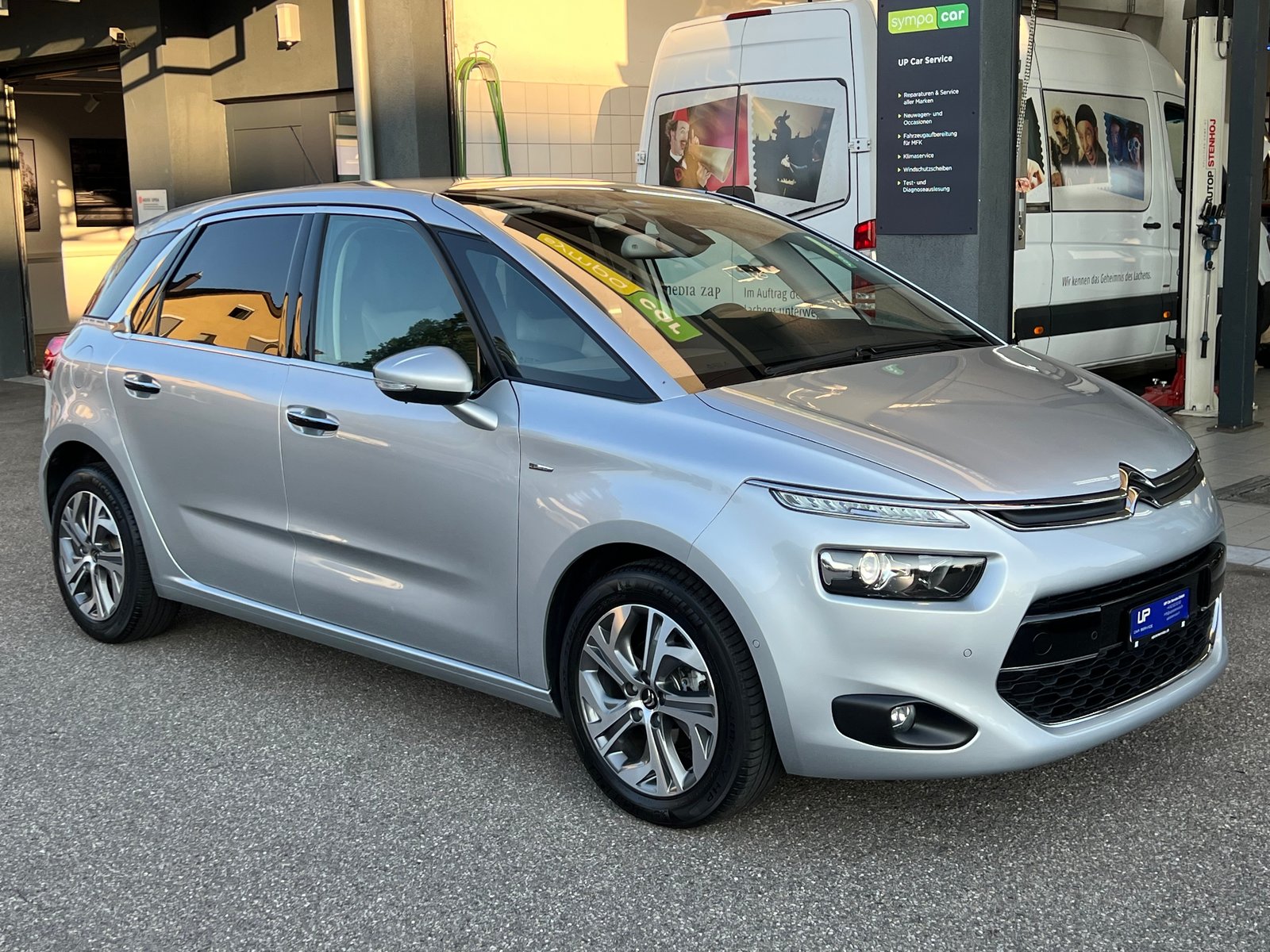 CITROEN C4 Picasso 1.6 e-HDi 115 Exclusive ETG, Diesel, Occasion / Utilisé, Automatique - 3