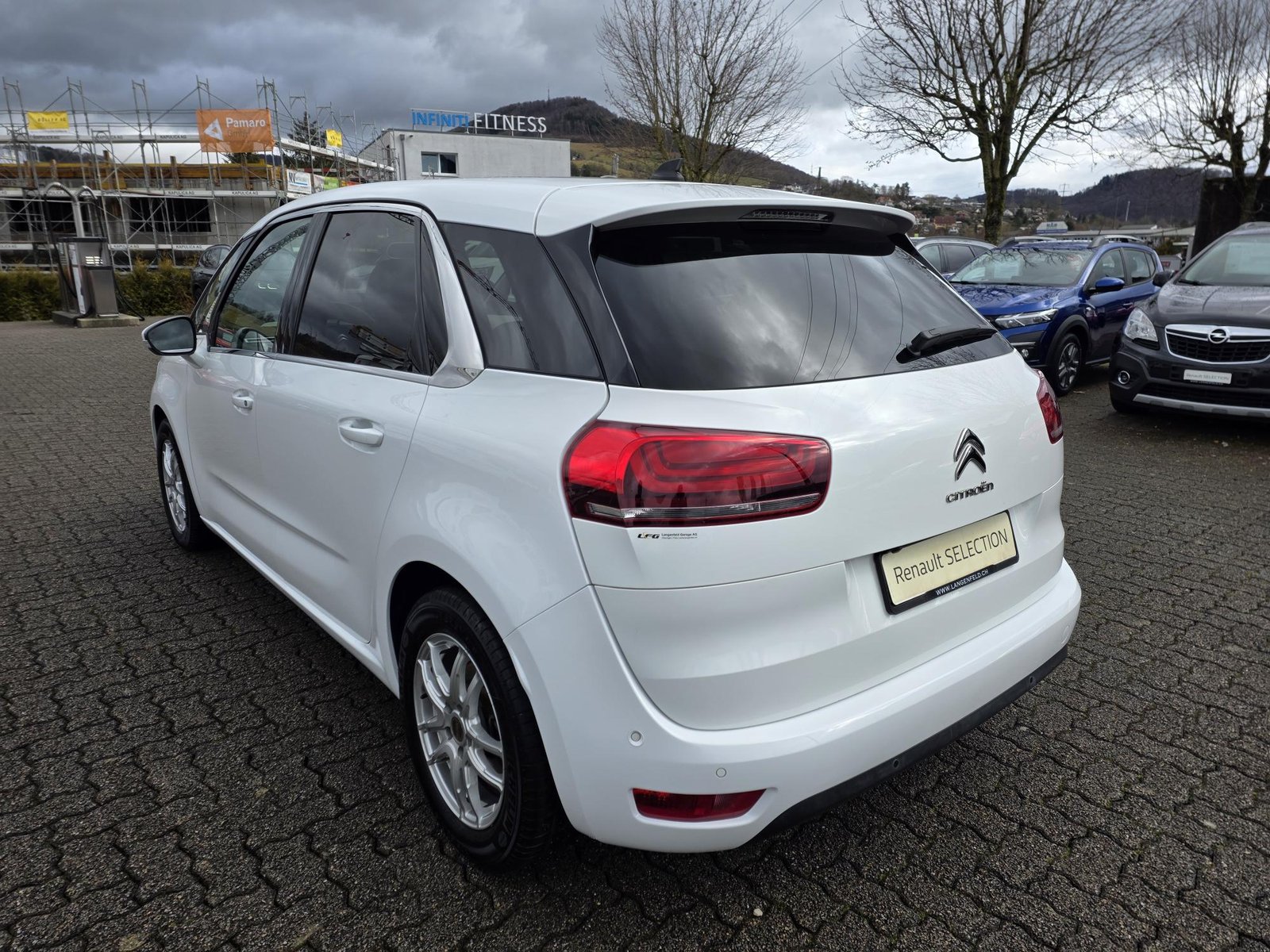 CITROEN C4 Spacetourer 1.5 BlueHDi Feel Edition, Diesel, Occasion / Utilisé, Automatique - 3