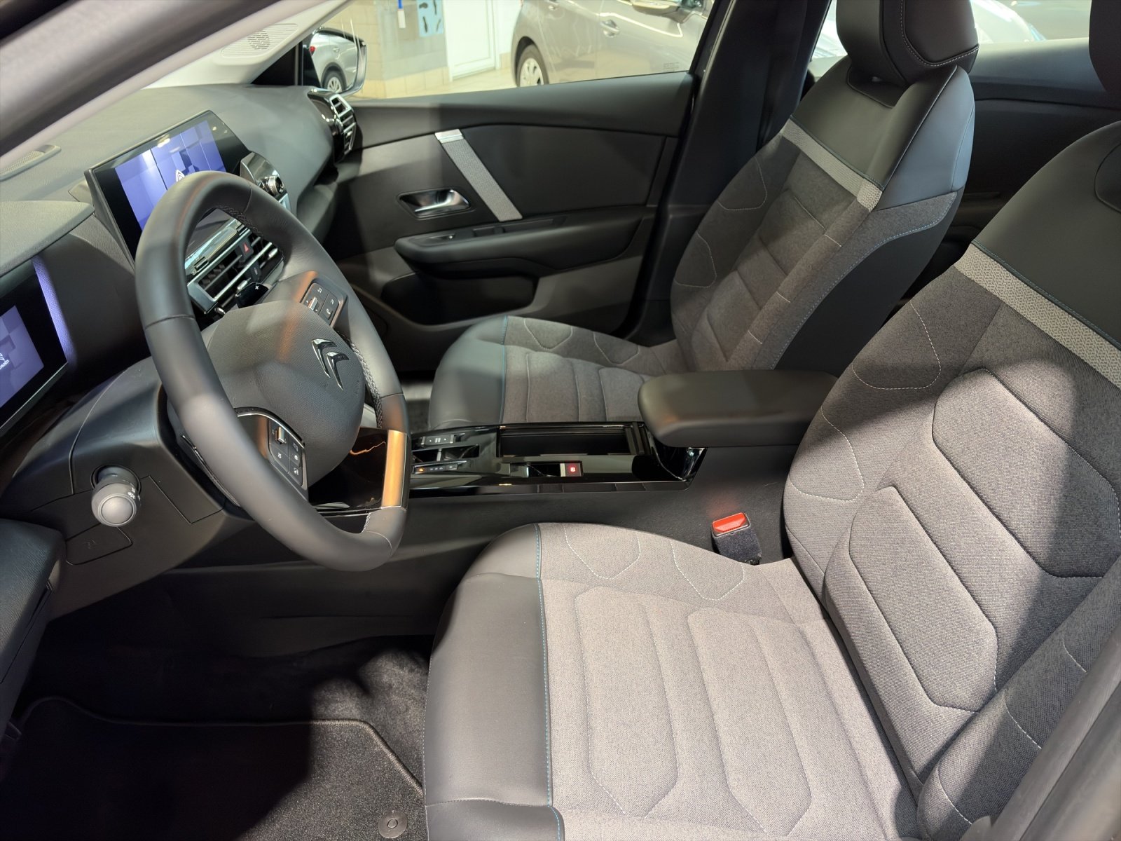 CITROEN C4 X 1.2 PureTech Swiss Editio, Benzina, Occasioni / Usate, Automatico - 4