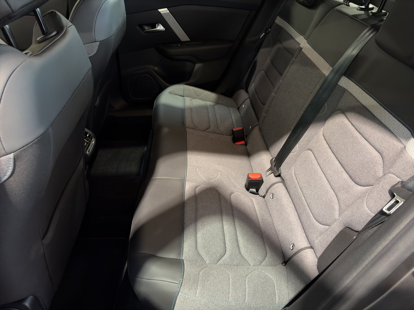CITROEN C4 X 1.2 PureTech Swiss Editio, Benzina, Occasioni / Usate, Automatico - 5