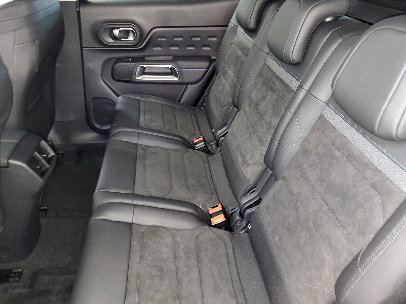 CITROEN C5 Aircross 1.6 PHEV Max, Plug-in-Hybrid Benzin/Elektro, Neuwagen, Automat - 6