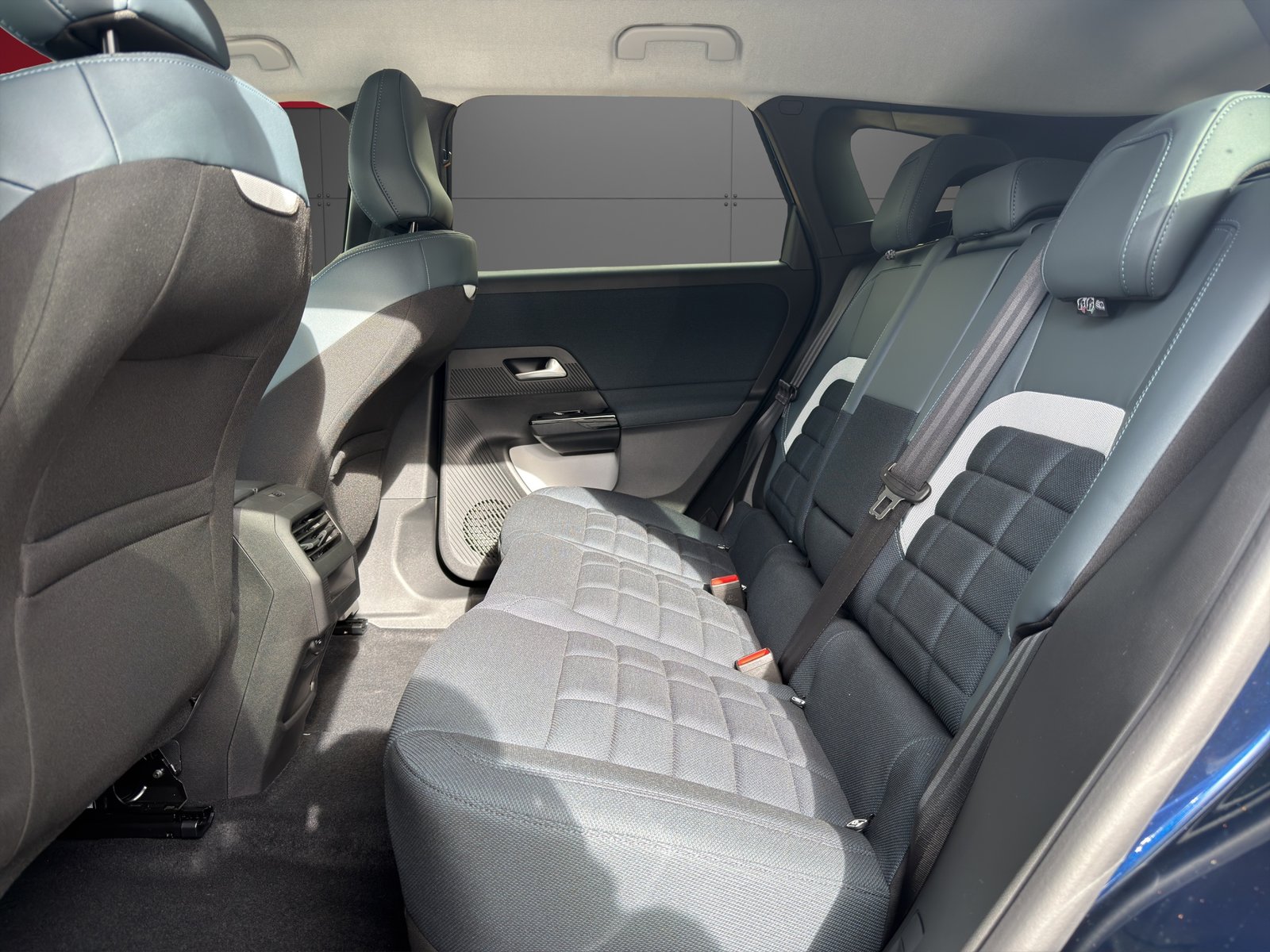 CITROEN C5 Aircross 1.2 MHEV Plus, Mild-Hybrid Benzin/Elektro, Neuwagen, Automatik - 7