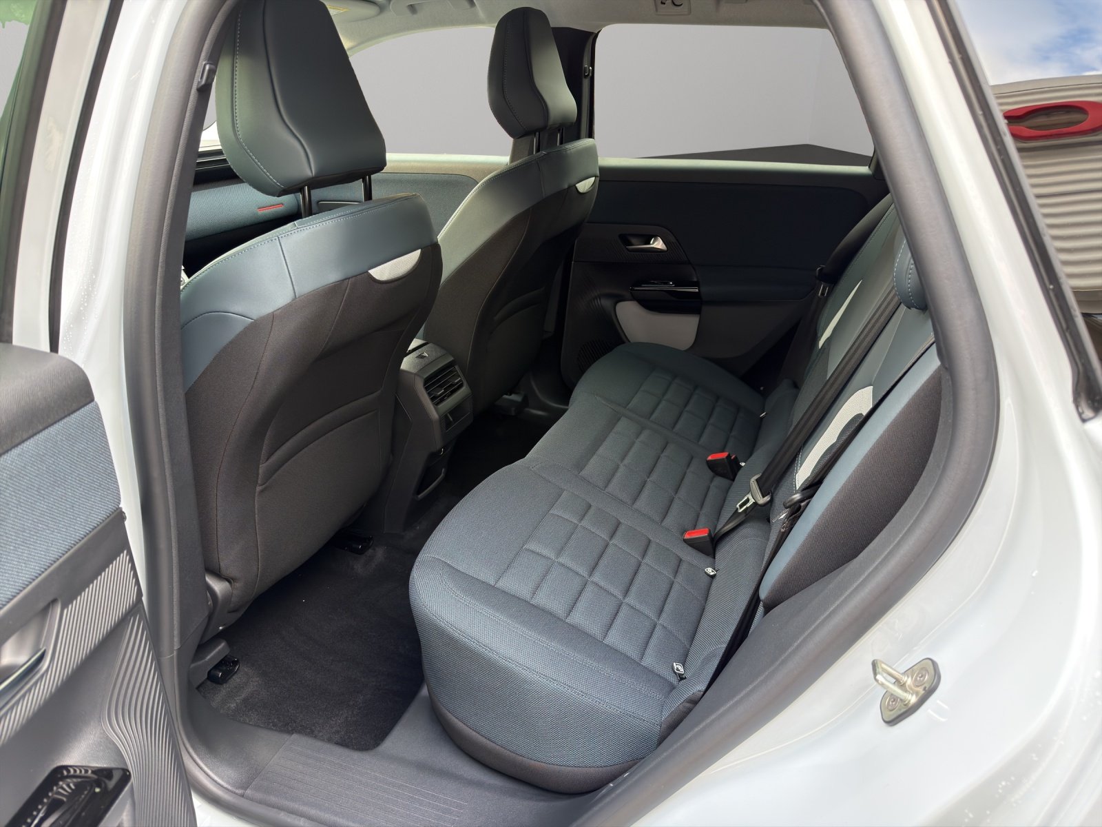 CITROEN C5 Aircross 1.2 Hybrid Plus, Hybride Intégral Essence/Électricité, Voiture nouvelle, Automatique - 5