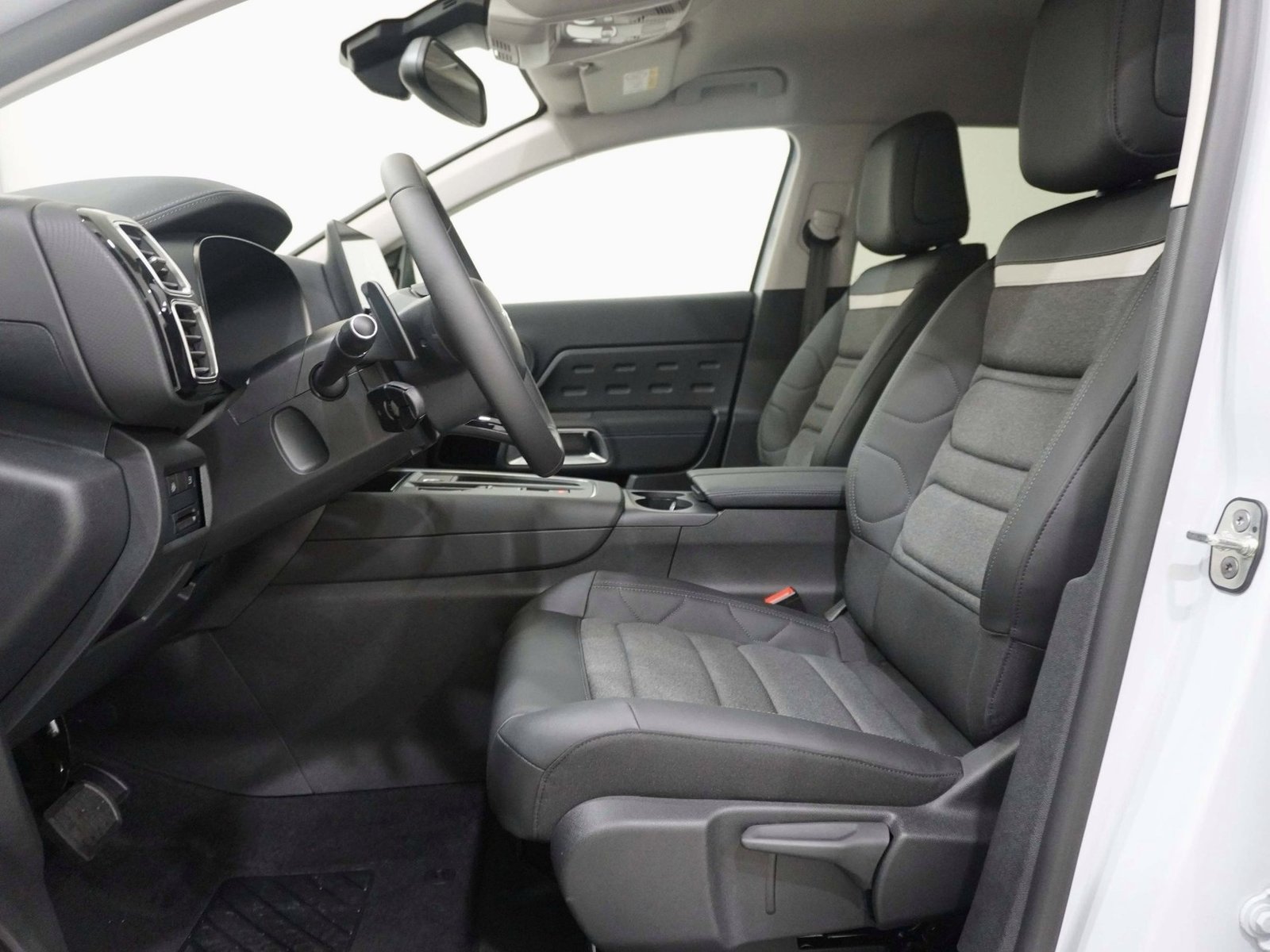 CITROEN C5 Aircross 1.6 Plug-in Hybrid Swiss Edition, Plug-in-Hybrid Benzina/Elettrica, Auto nuove, Automatico - 7
