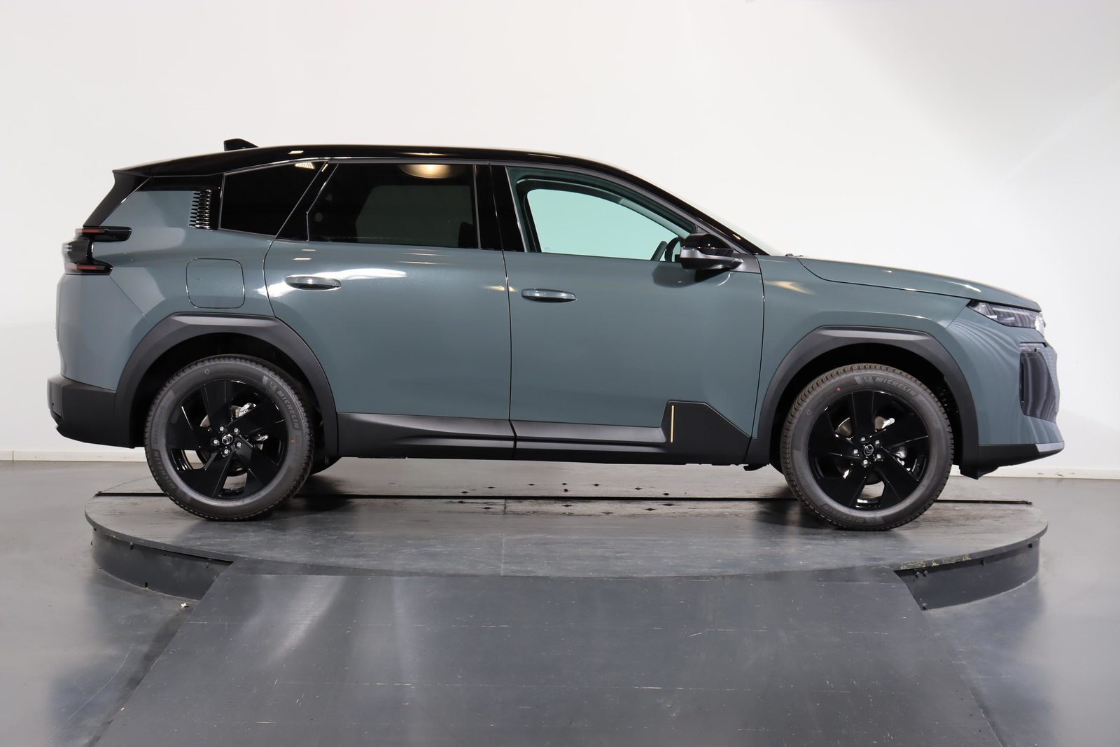 CITROEN C5 Aircross 1.2 Hybrid Max, Hybride Intégral Essence/Électricité, Voiture nouvelle, Automatique - 2