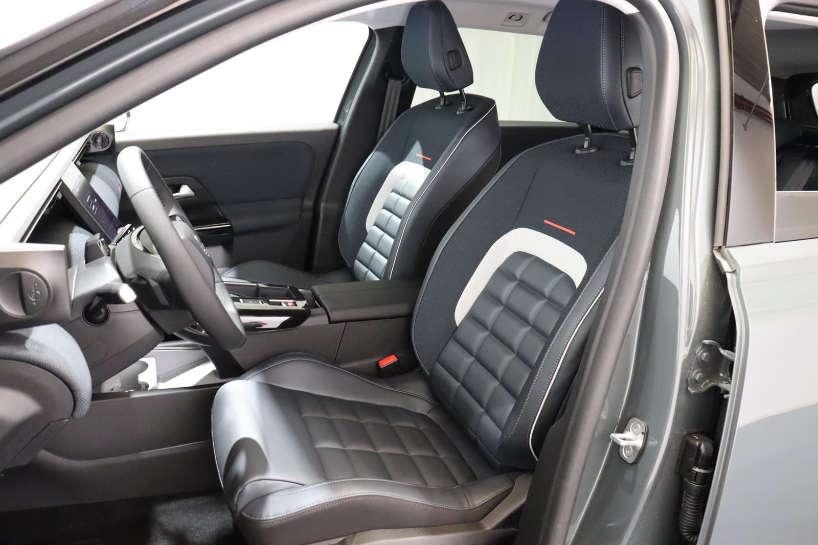 CITROEN C5 Aircross 1.2 Hybrid Max, Hybride Intégral Essence/Électricité, Voiture nouvelle, Automatique - 4